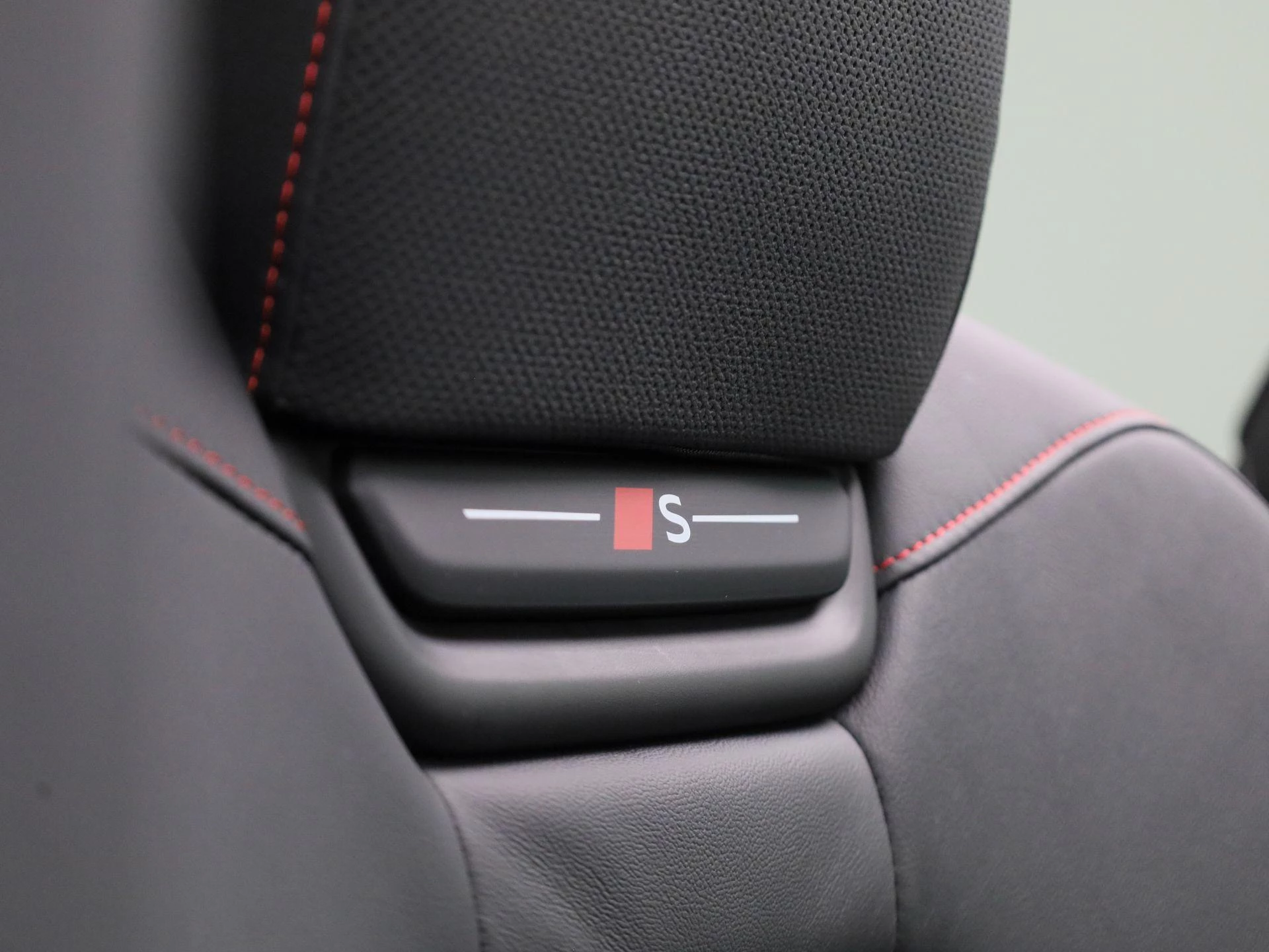 Audi-Q6 e-tron-image-53