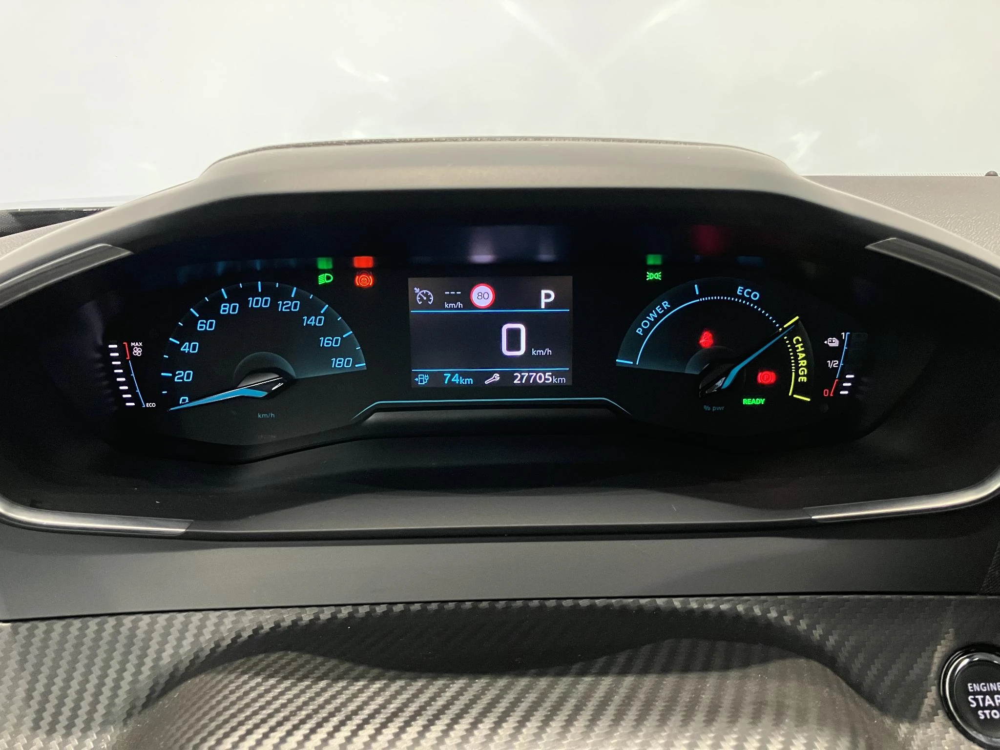 Peugeot-e-2008-image-21