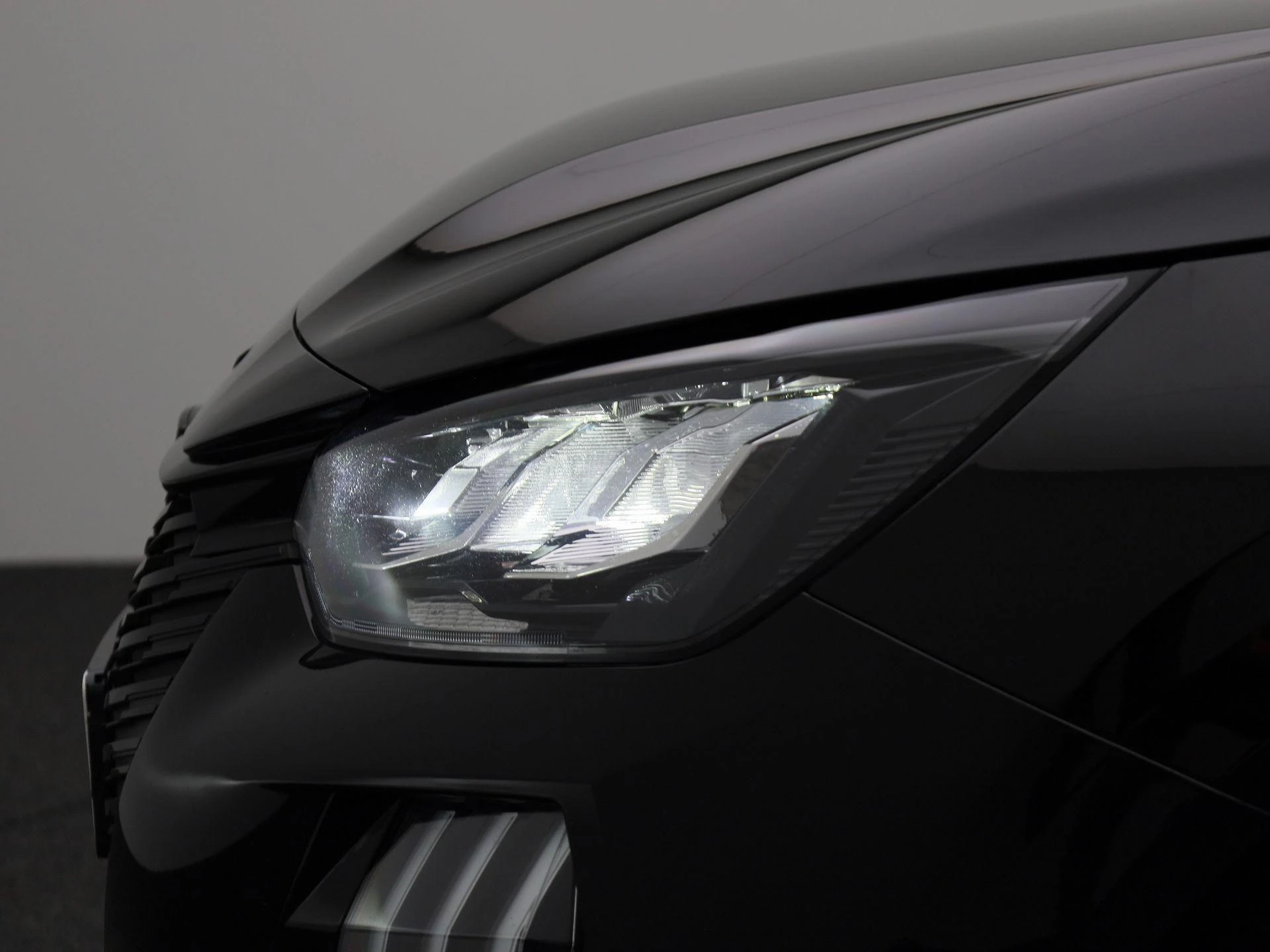 Peugeot 208 1.2 PureTech 100 MAN6 S&S Allure