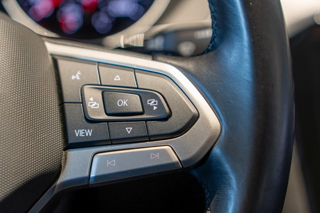 Volkswagen Passat Variant 2.0 TDI DSG Business *AHK*LED*Navi*App-Connect*ACC*PDC*Kamera*Sitzhzg.*Climatronic