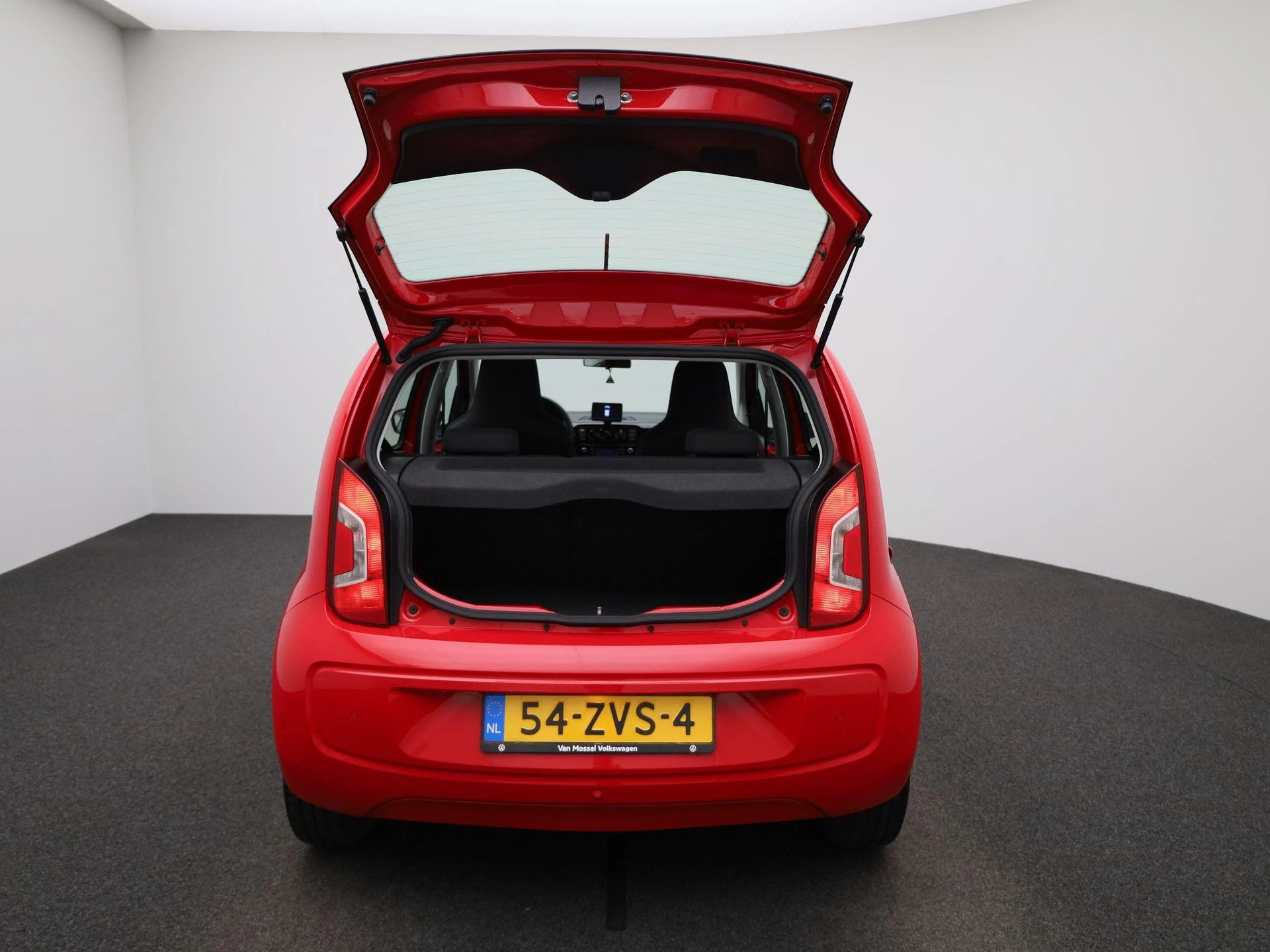 Volkswagen-up!-image-10