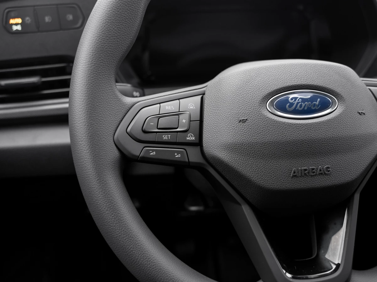 Ford-Transit Connect-image-13