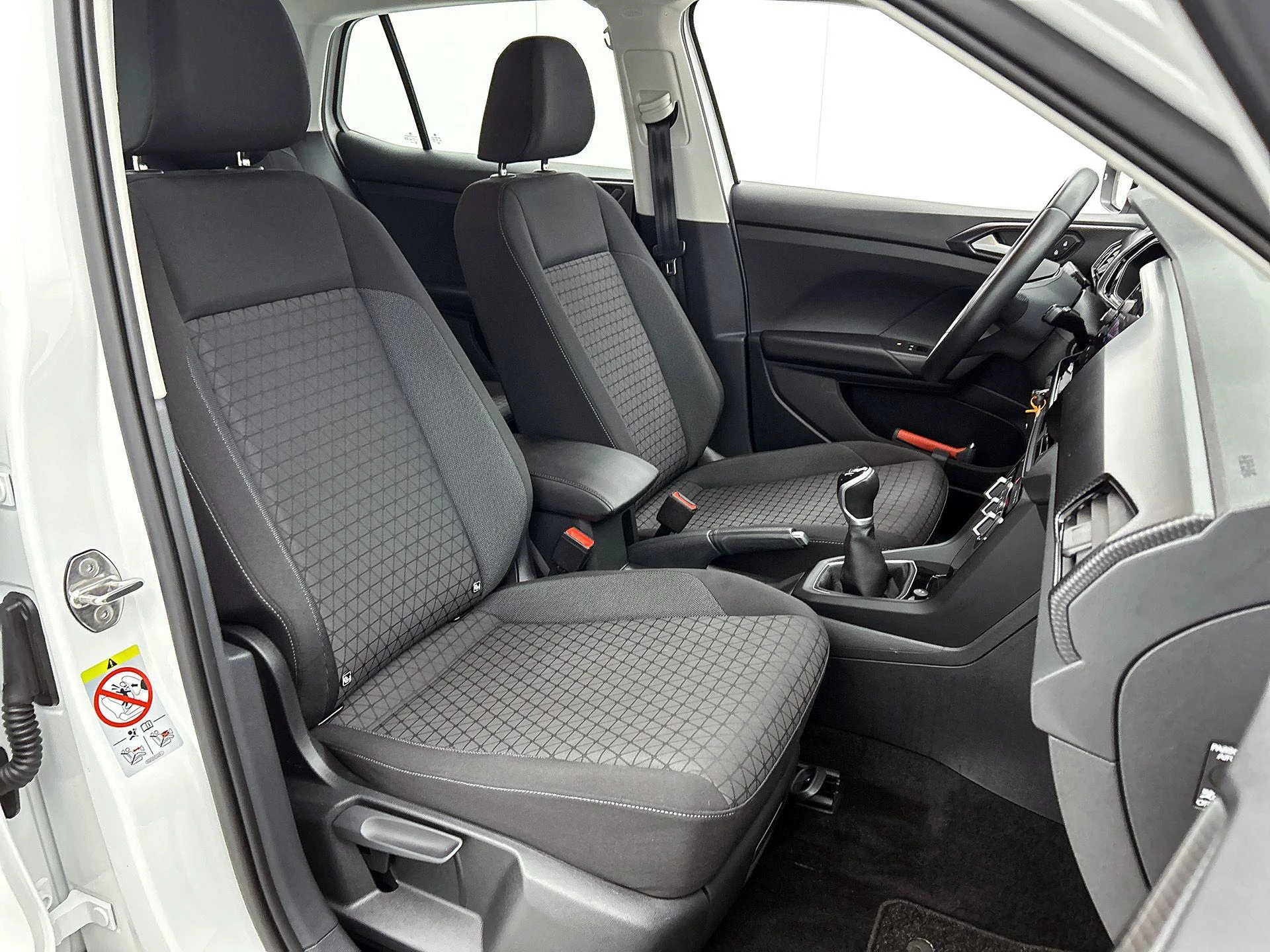 Volkswagen-T-Cross-image-34