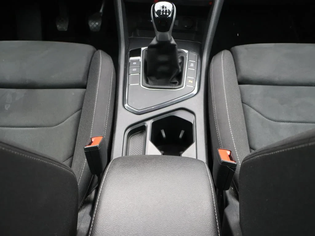Volkswagen-Tiguan-image-15
