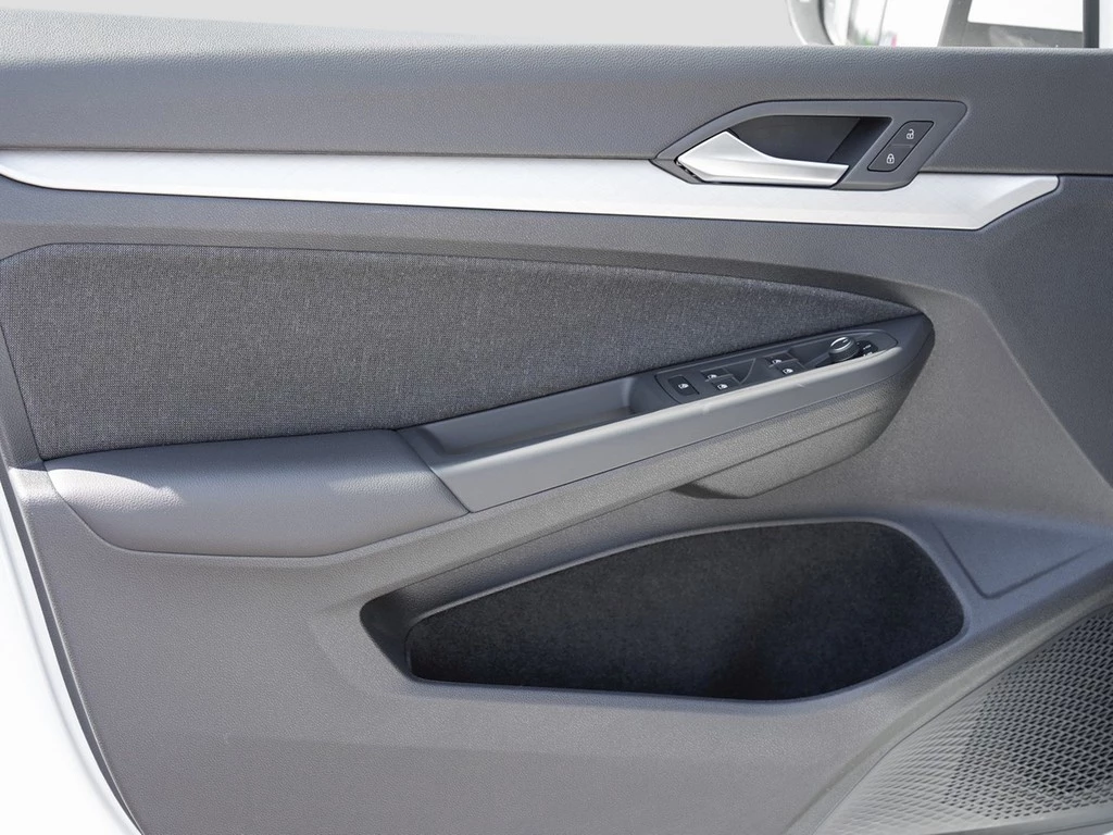 Volkswagen-Golf-image-13