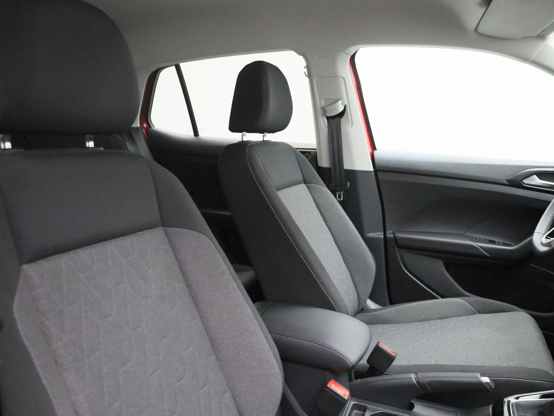 Volkswagen-T-Cross-image-27