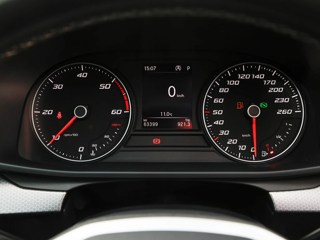 SEAT Leon 2.0 TDI DSG Style Full-Link/LED/SHZ