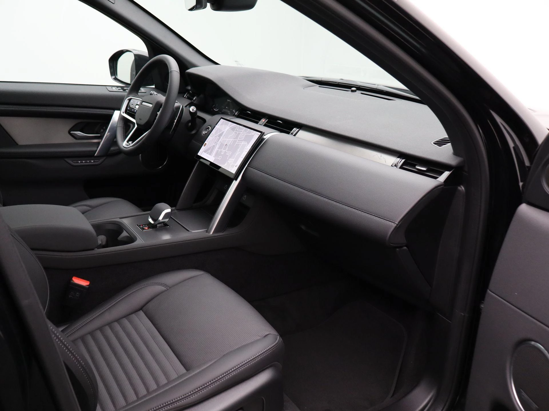 Land Rover-Discovery Sport-image-33