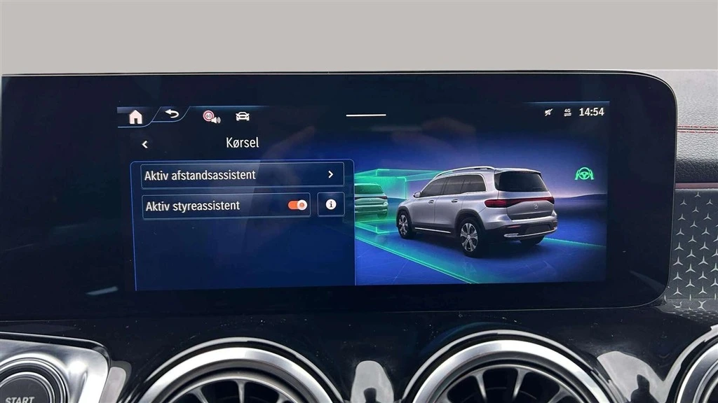 Mercedes-Benz-EQB-image-18