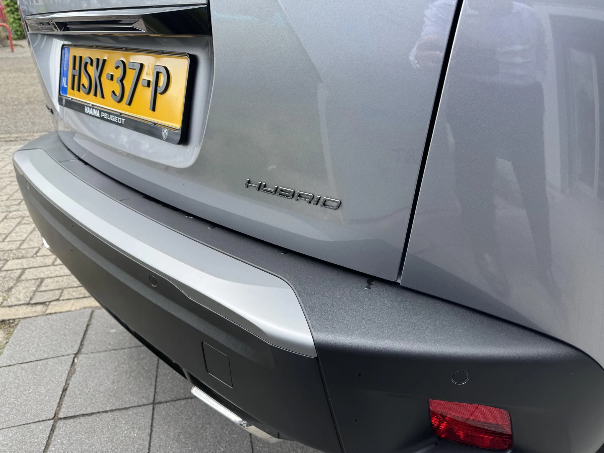Peugeot 2008 1.2 Hybrid 145 Allure