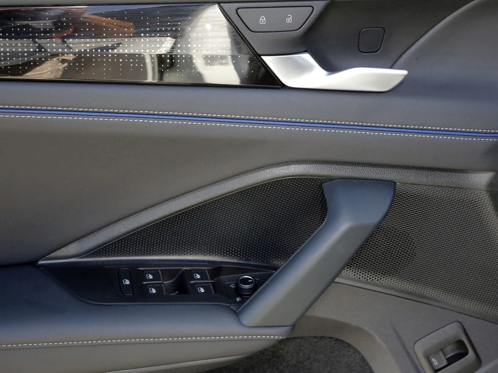 Volkswagen-Tiguan-image-16