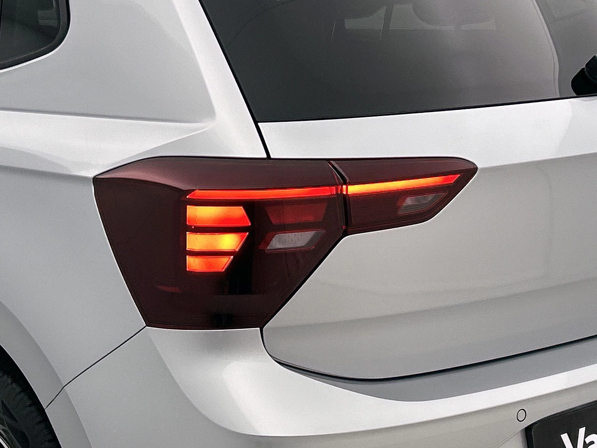 Volkswagen-Polo-image-25