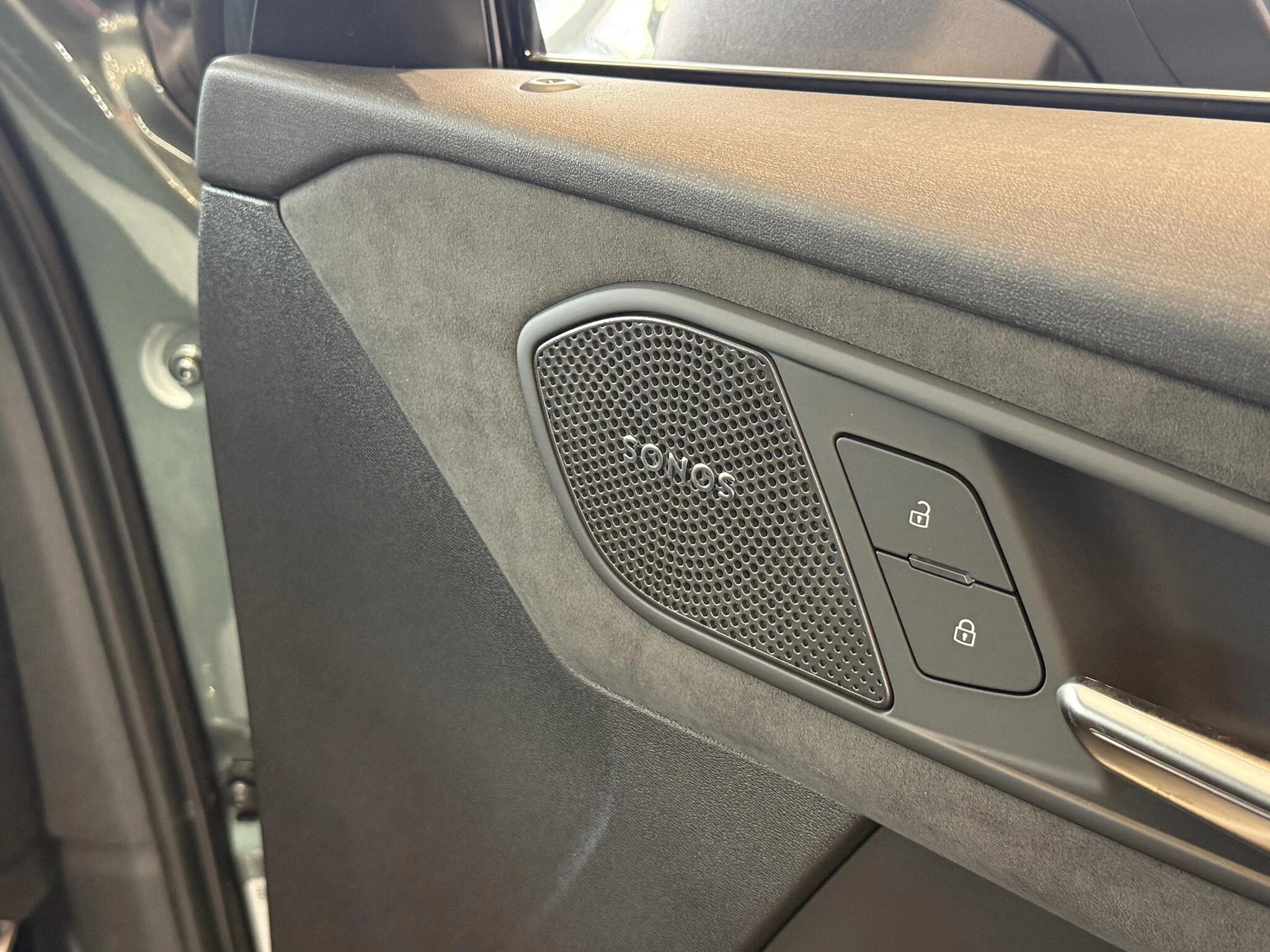 Audi-Q3-image-12