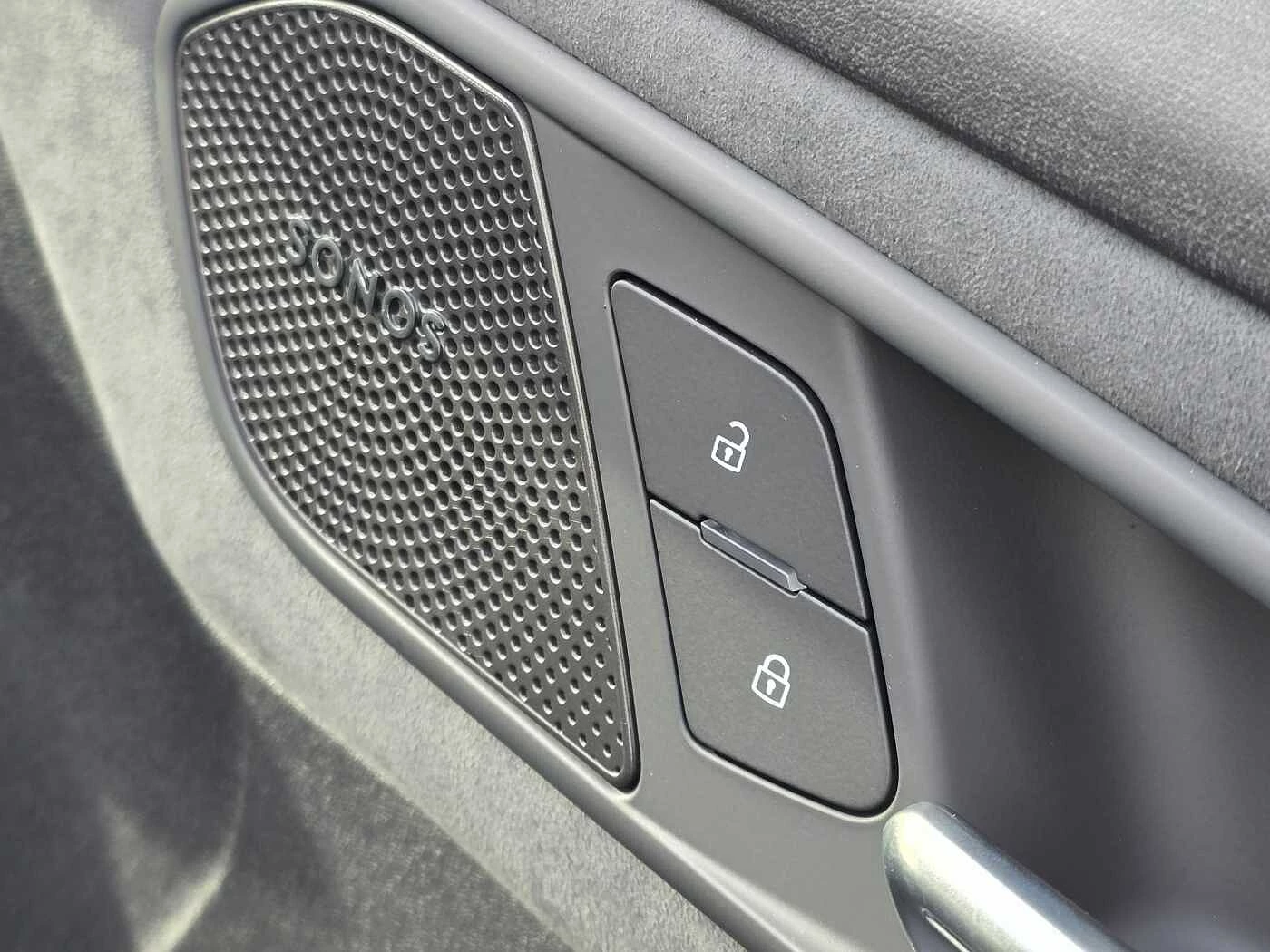 Audi-Q3-image-40
