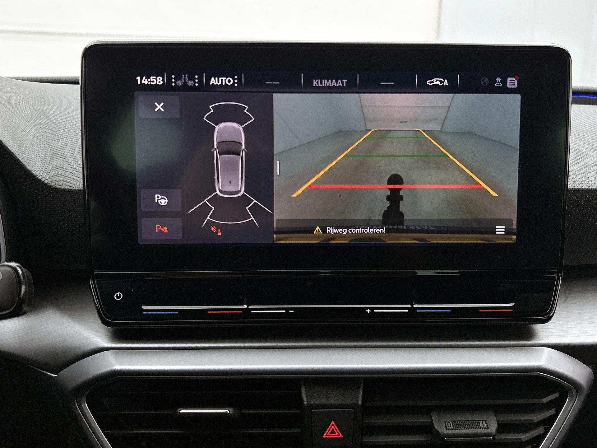 SEAT-Leon-image-14
