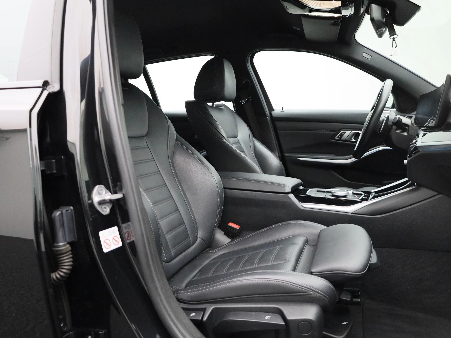 BMW-3 Serie-image-31