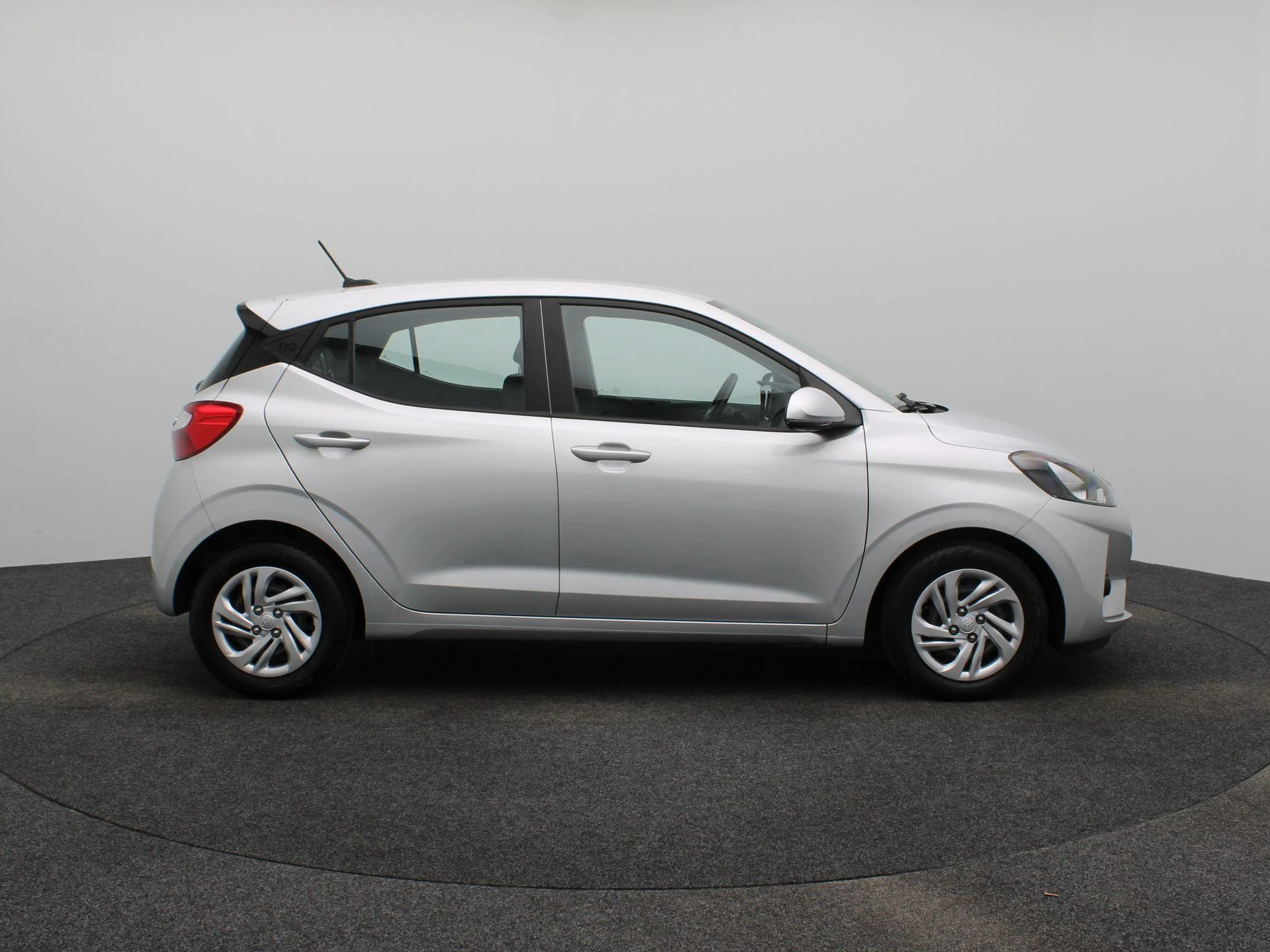 Hyundai-i10-image-6