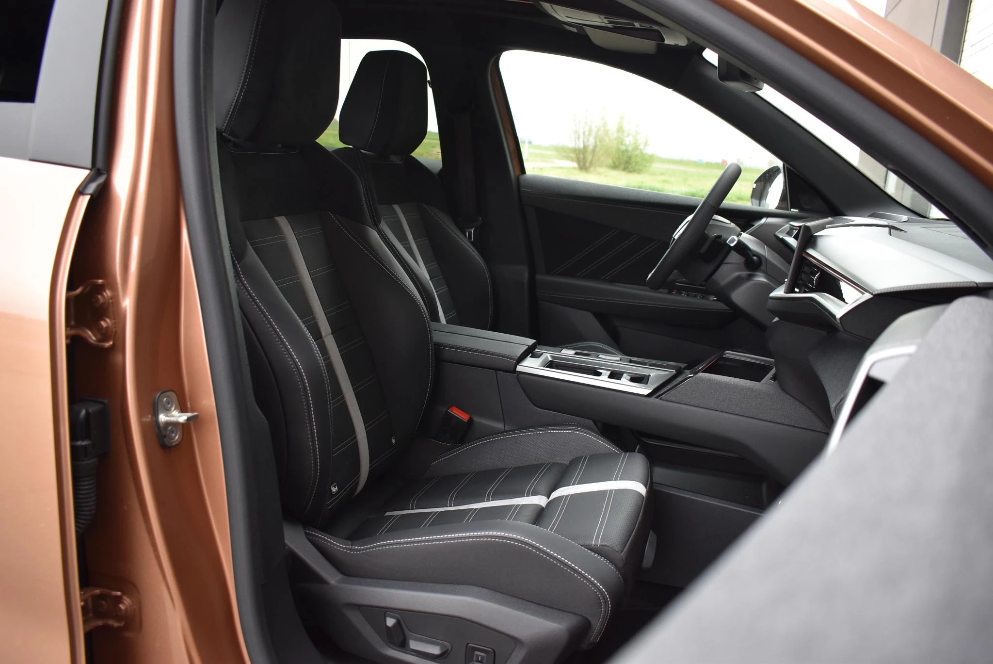 Opel-Grandland-image-13