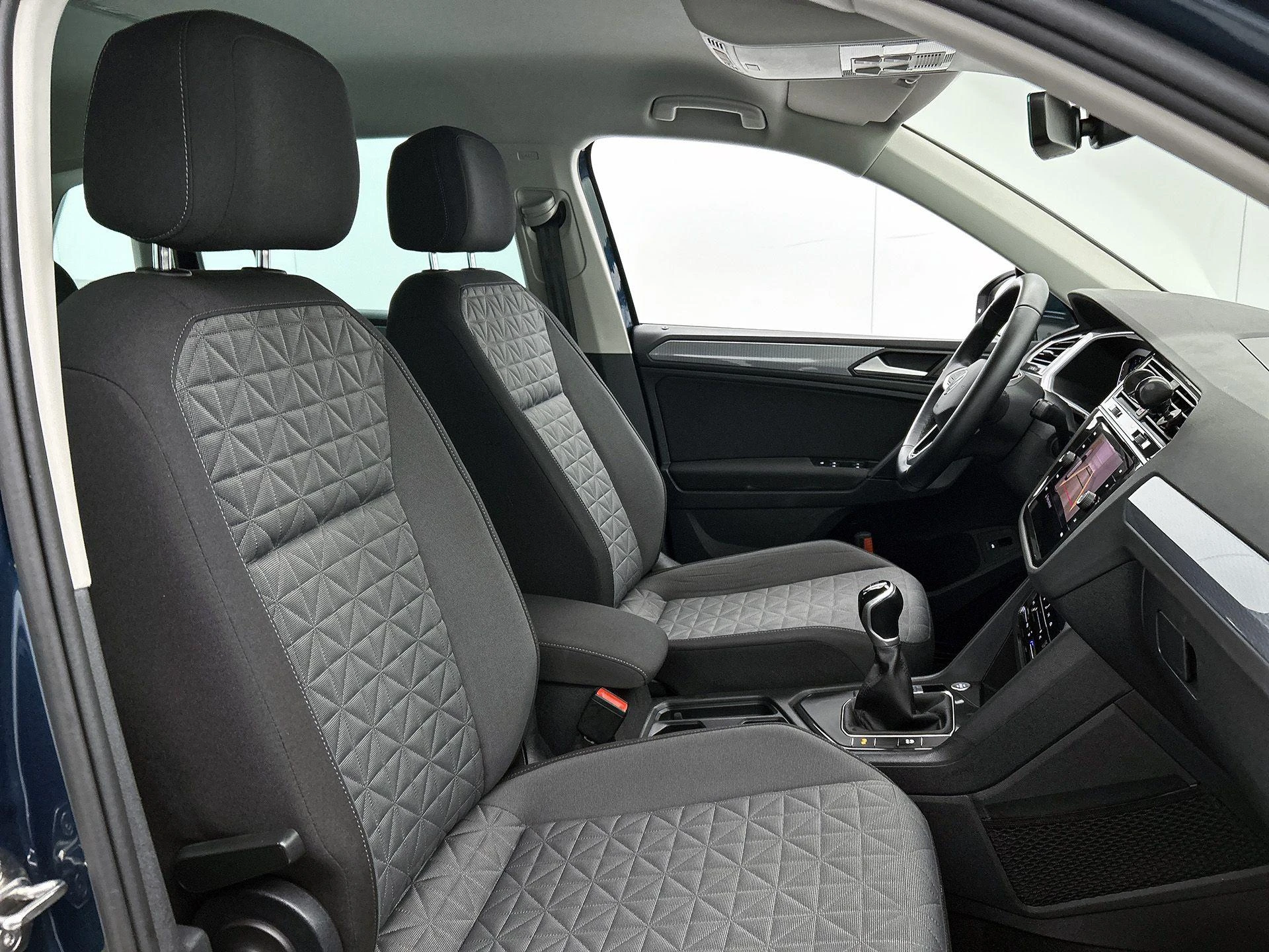 Volkswagen-Tiguan-image-33