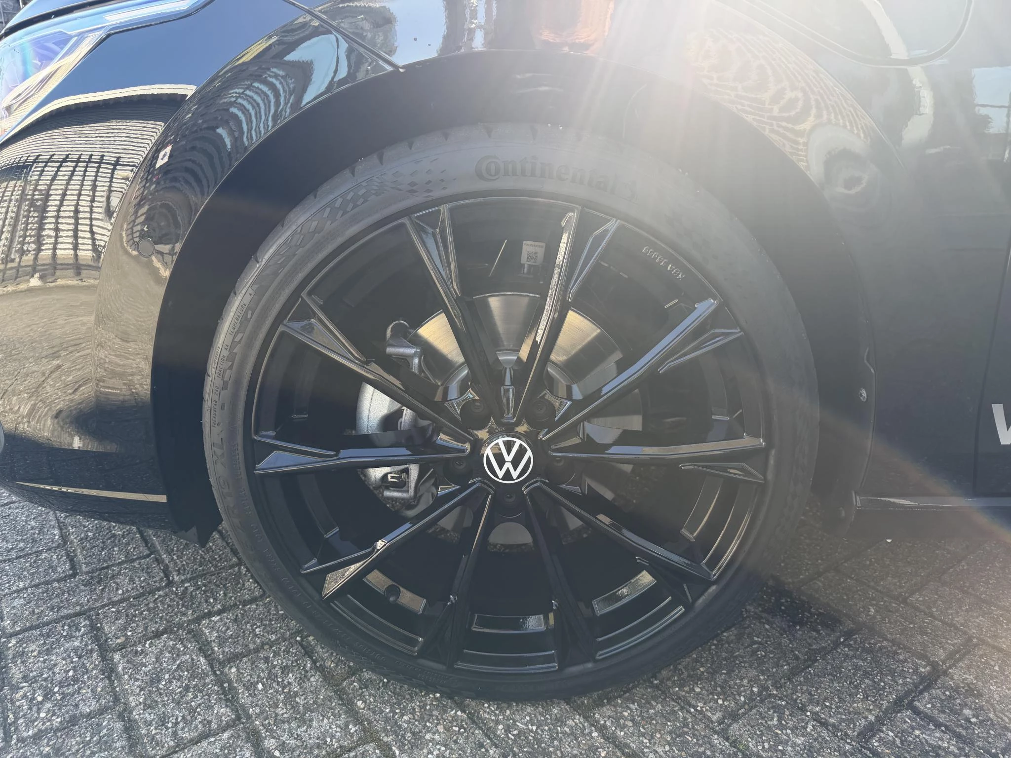 Volkswagen-Golf-image-6