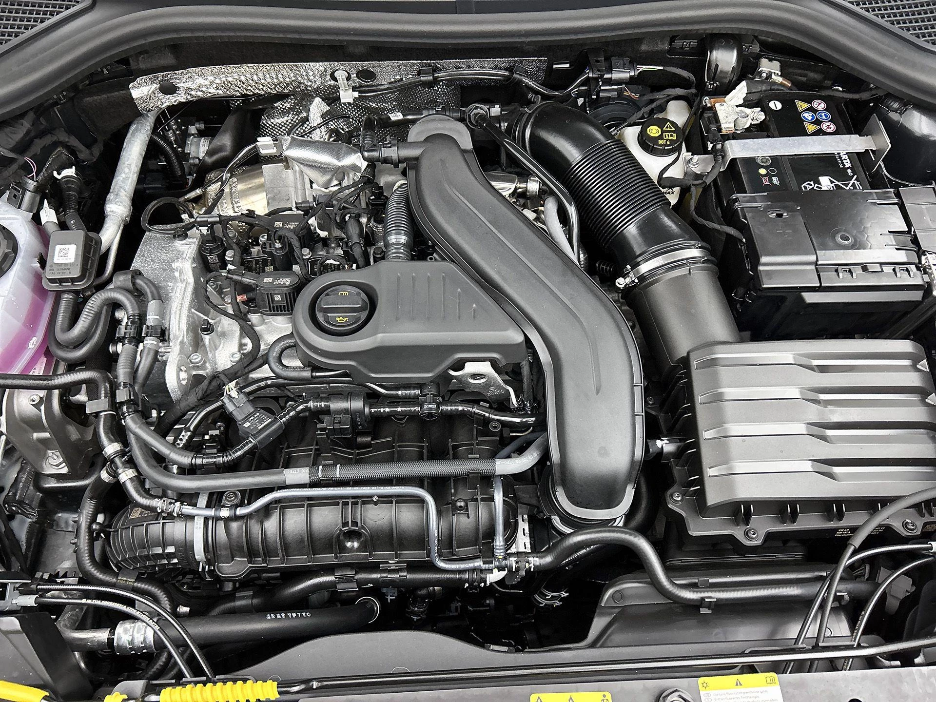 Volkswagen T-Roc 1.5 eTsi Style First Edition 116 PK Automaat