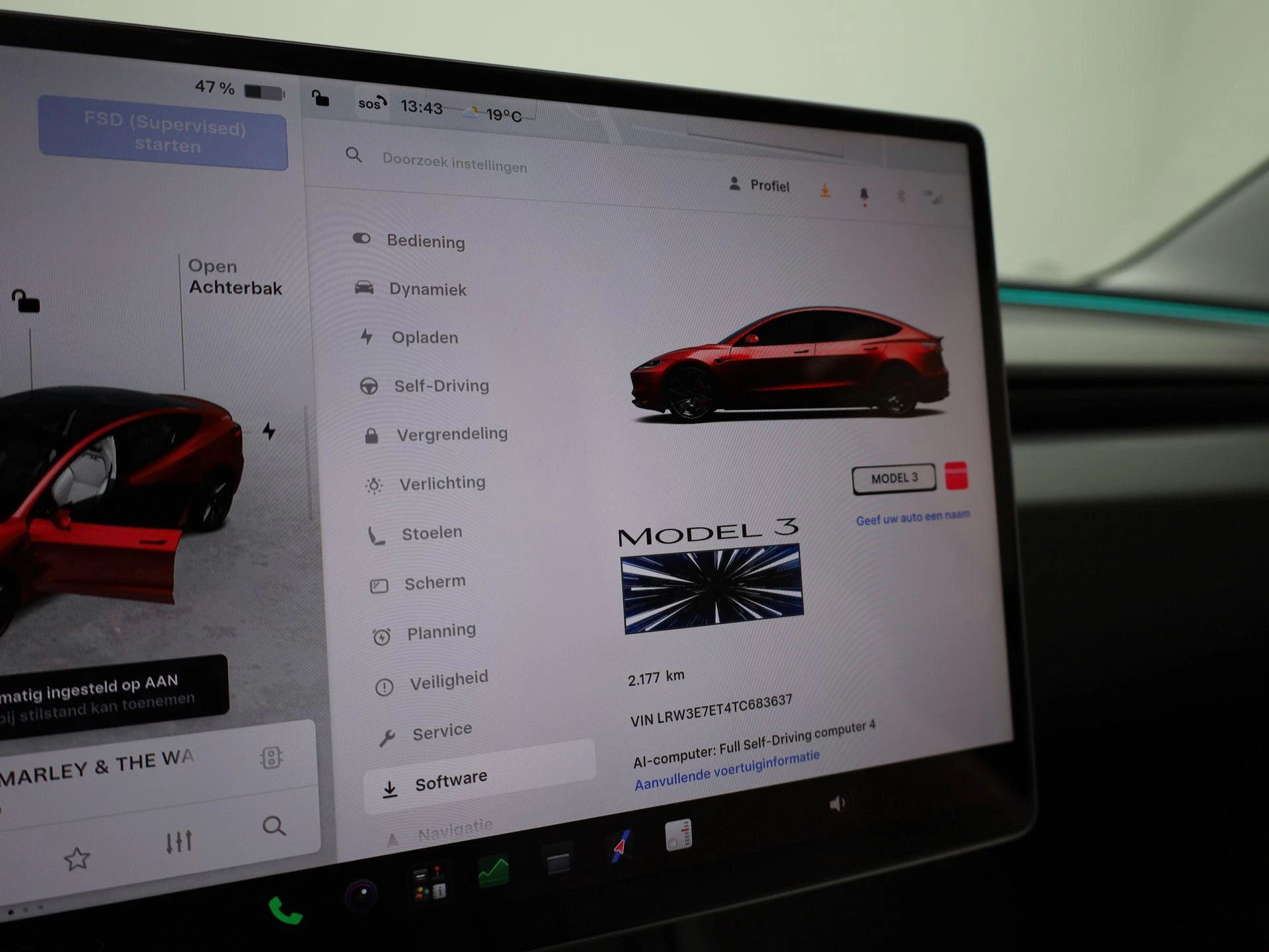 Tesla-Model 3-image-17