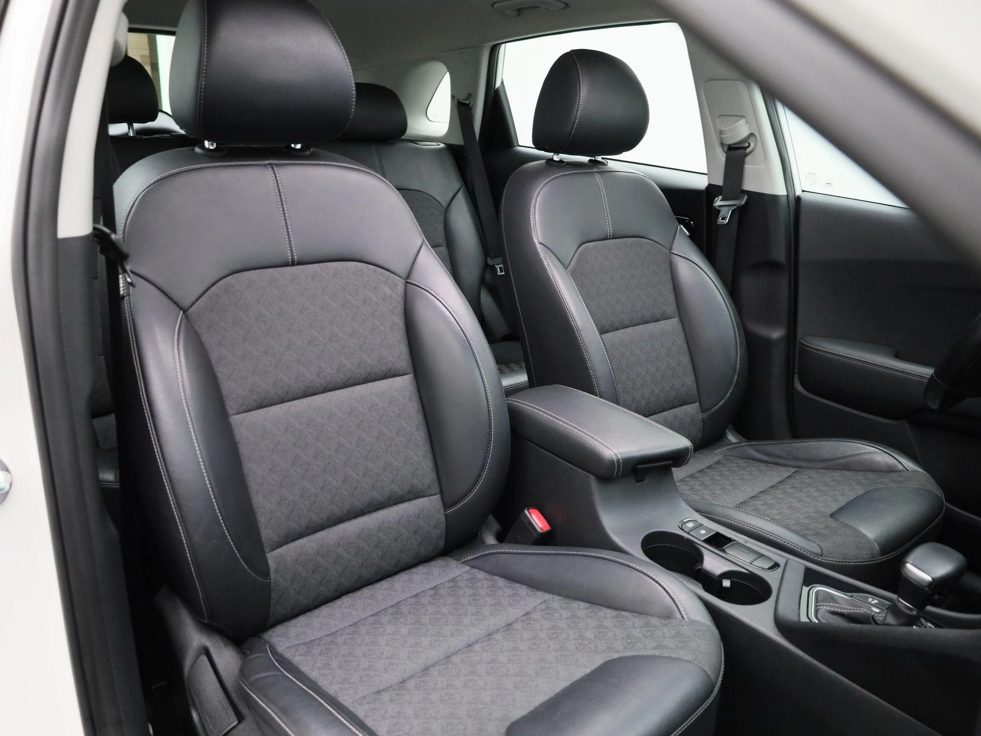 Kia-Niro-image-36