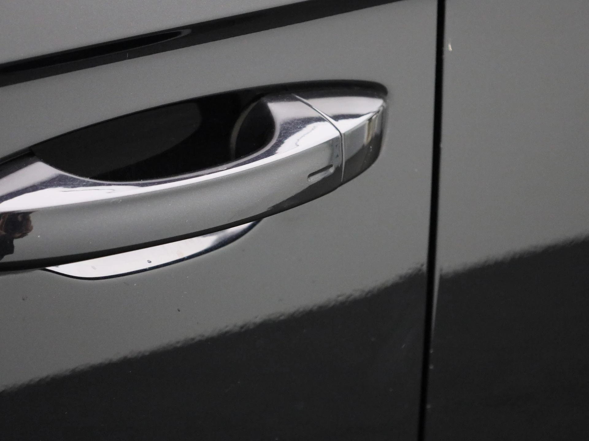 Volkswagen-T-Roc-image-18