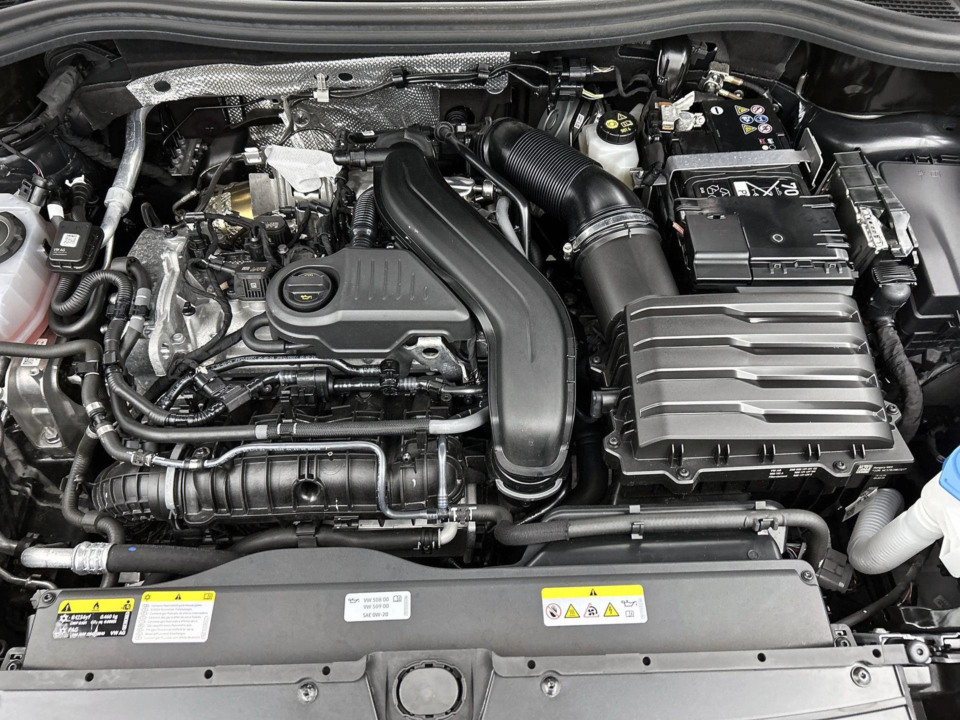 Volkswagen-Tiguan-image-25