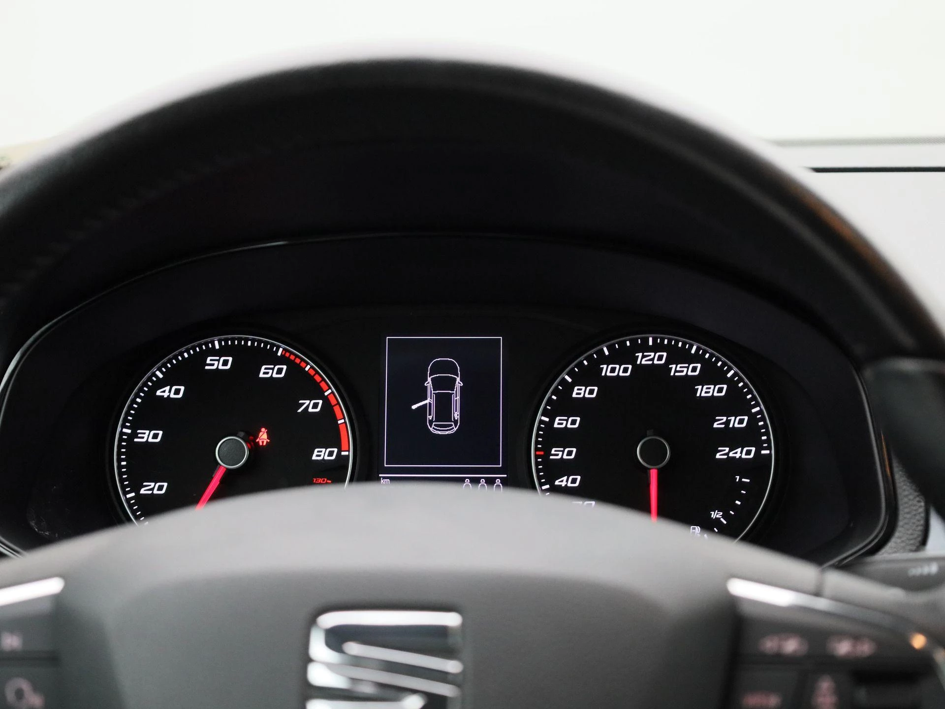 SEAT-Arona-image-7