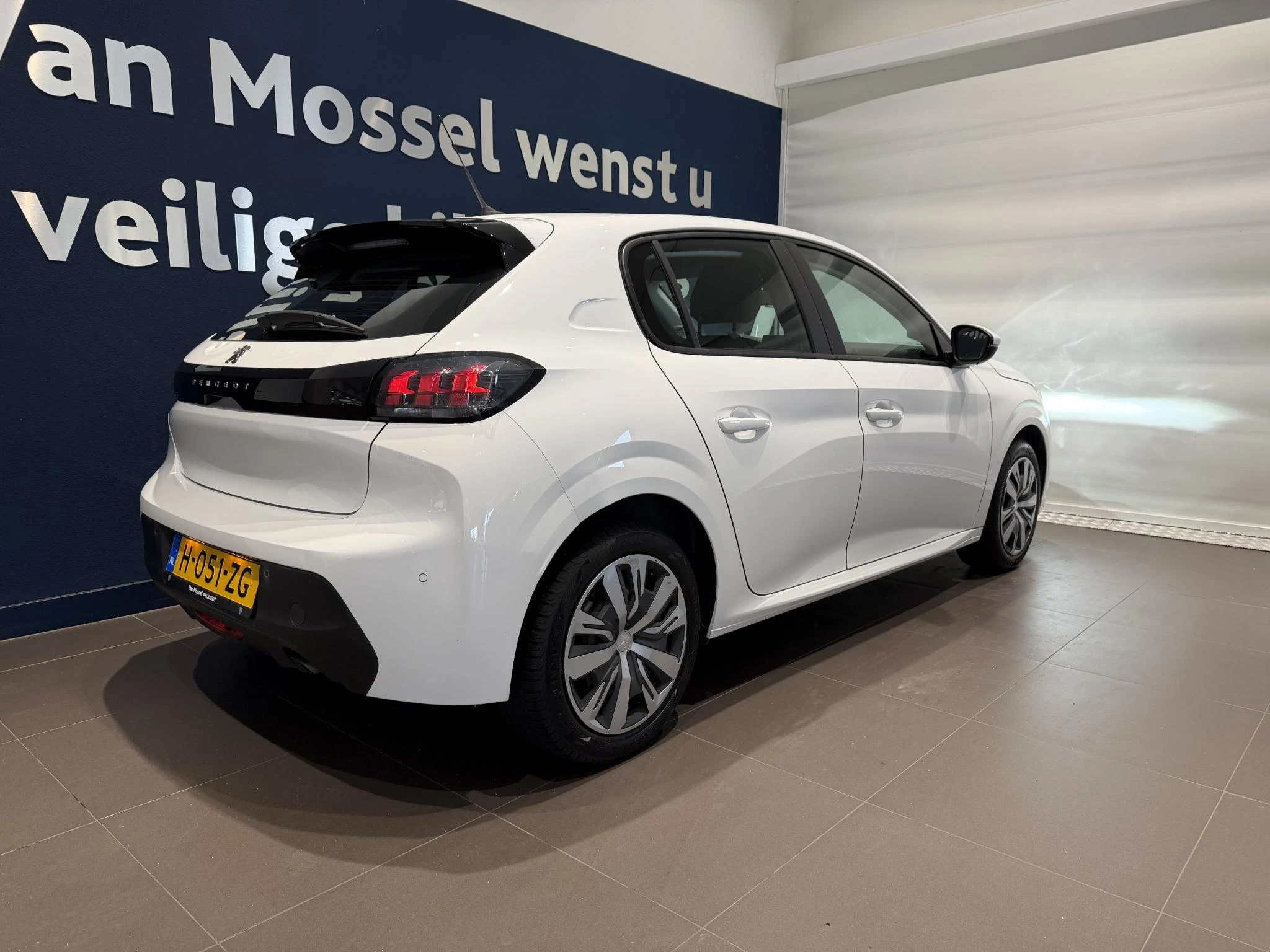 Peugeot-208-image-4