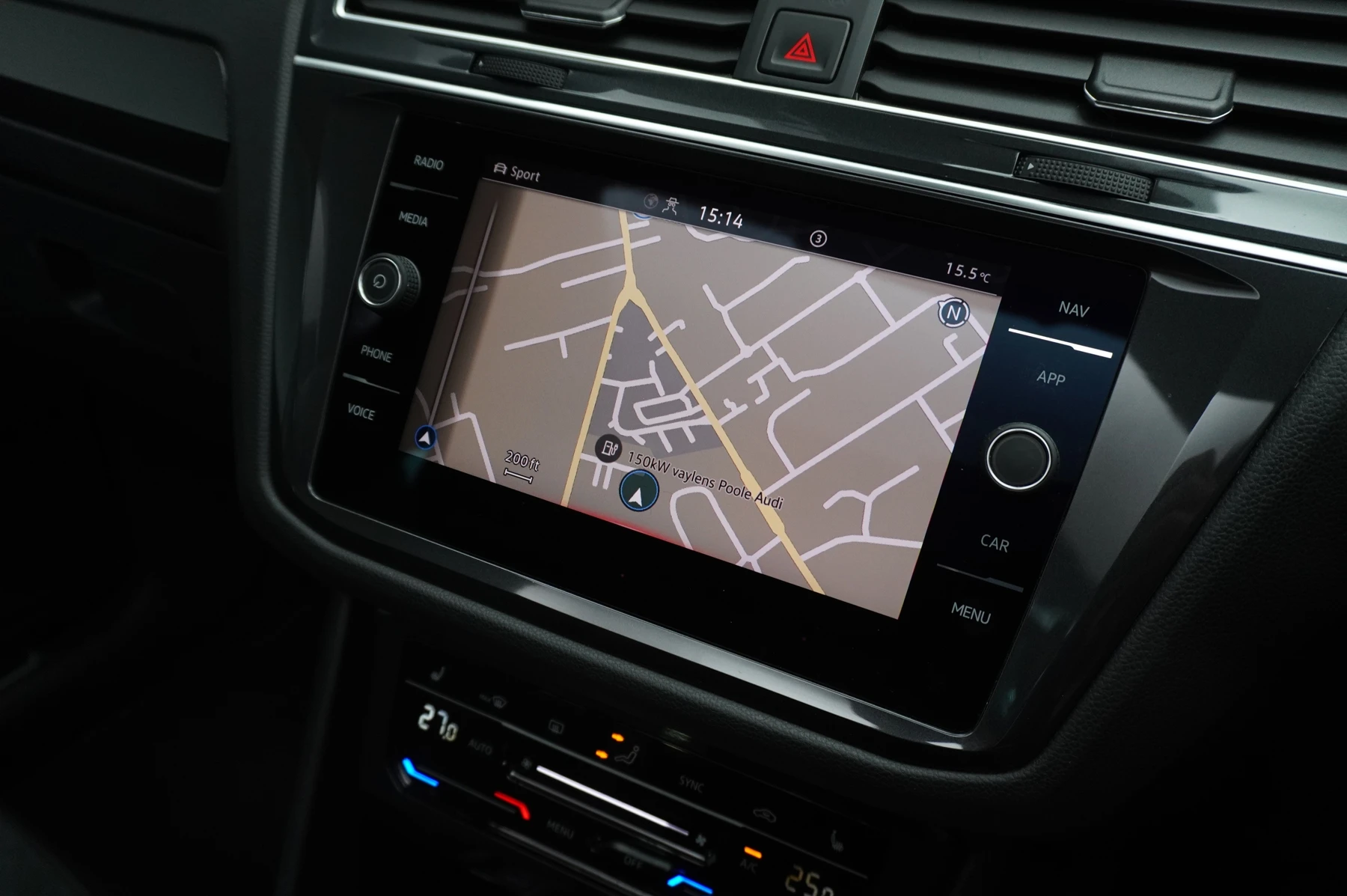 Volkswagen-Tiguan-image-25