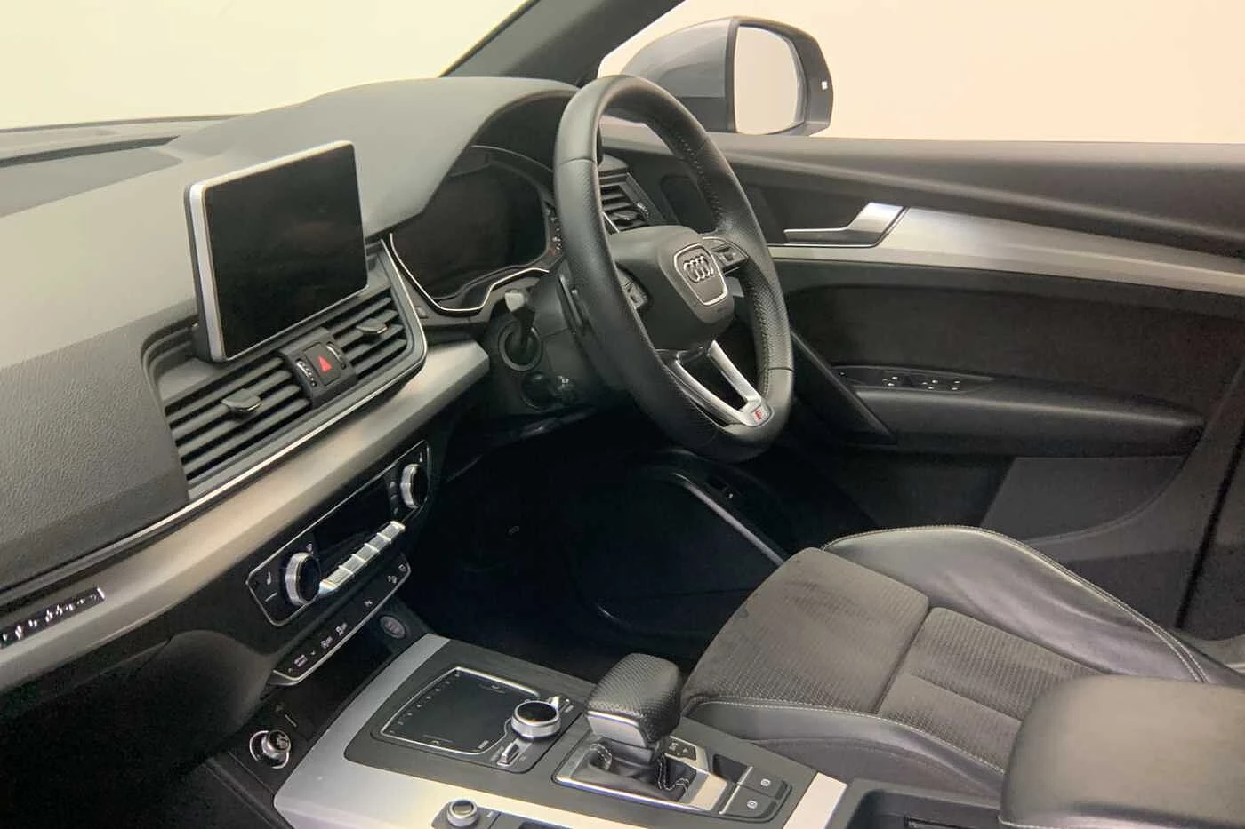 Audi-Q5-image-1