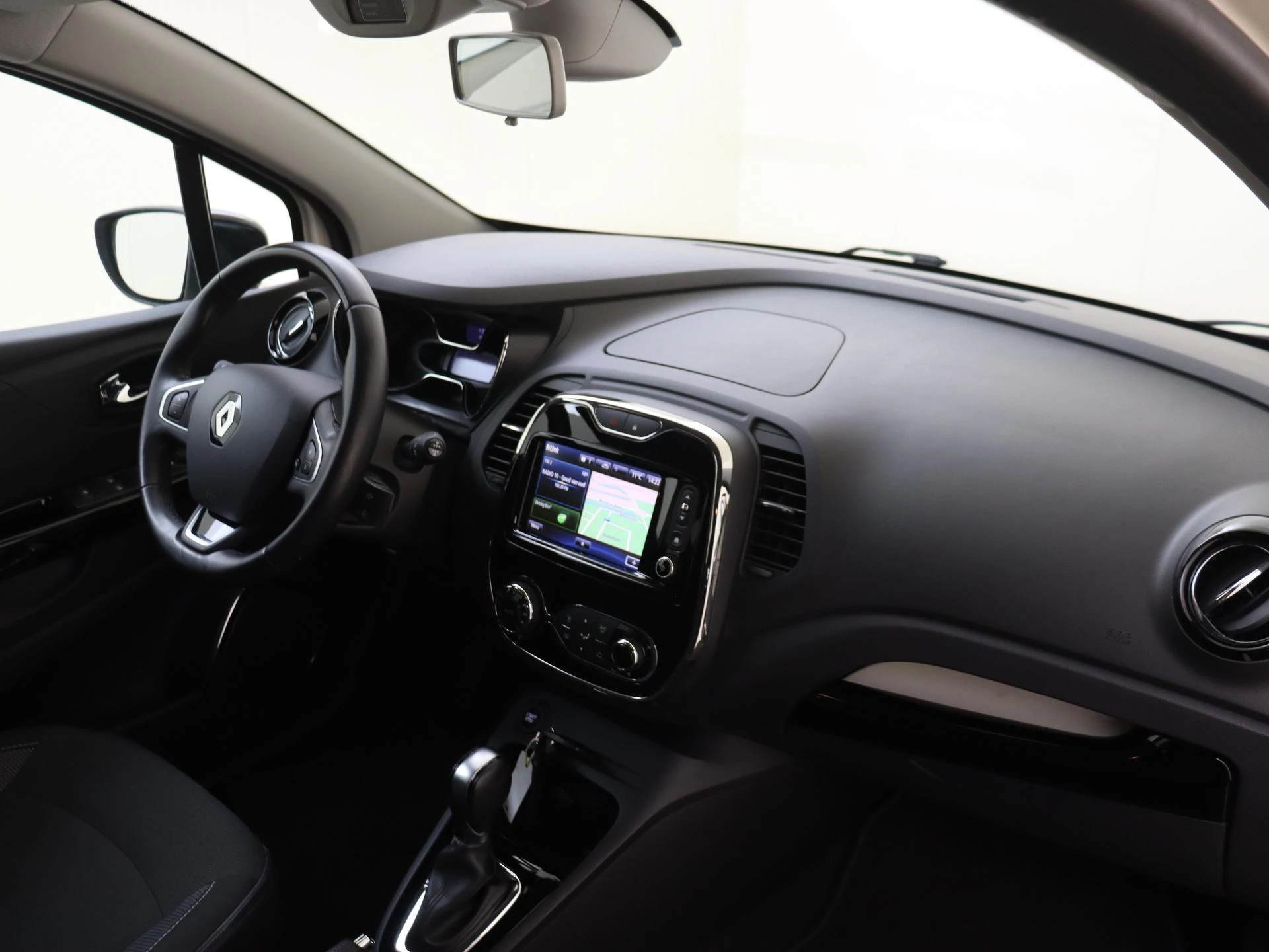 Renault-Captur-image-4