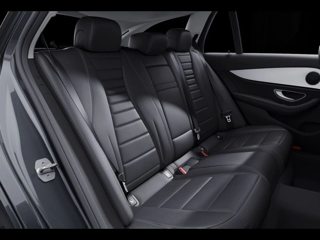 Mercedes-Benz-E-Klasse 220 d-image-10