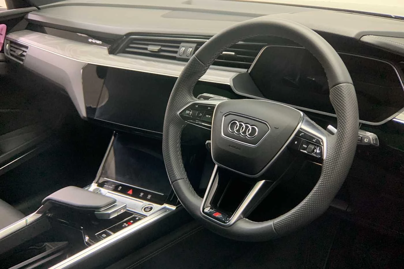 Audi-e-tron-image-5