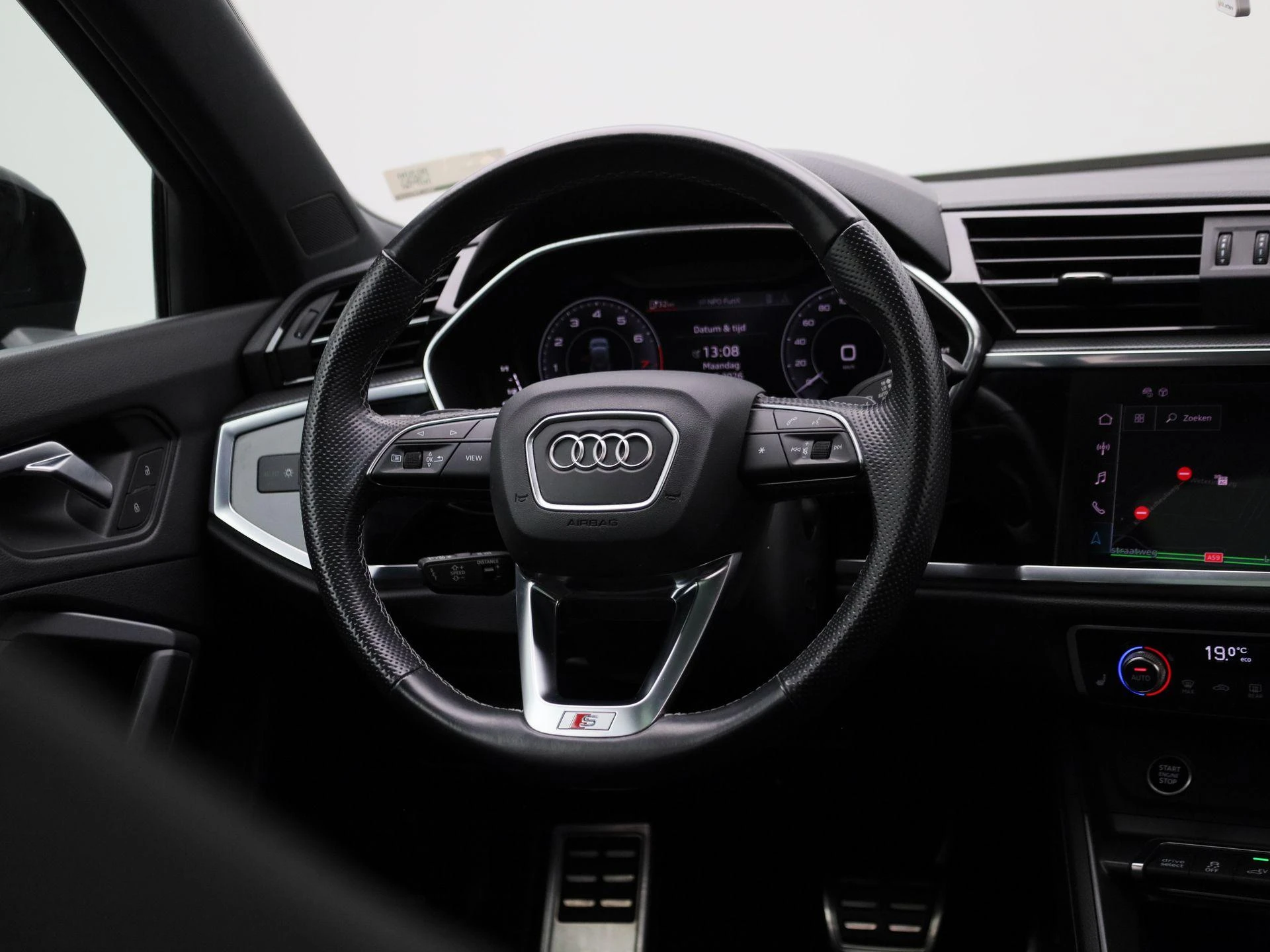 Audi-Q3-image-8