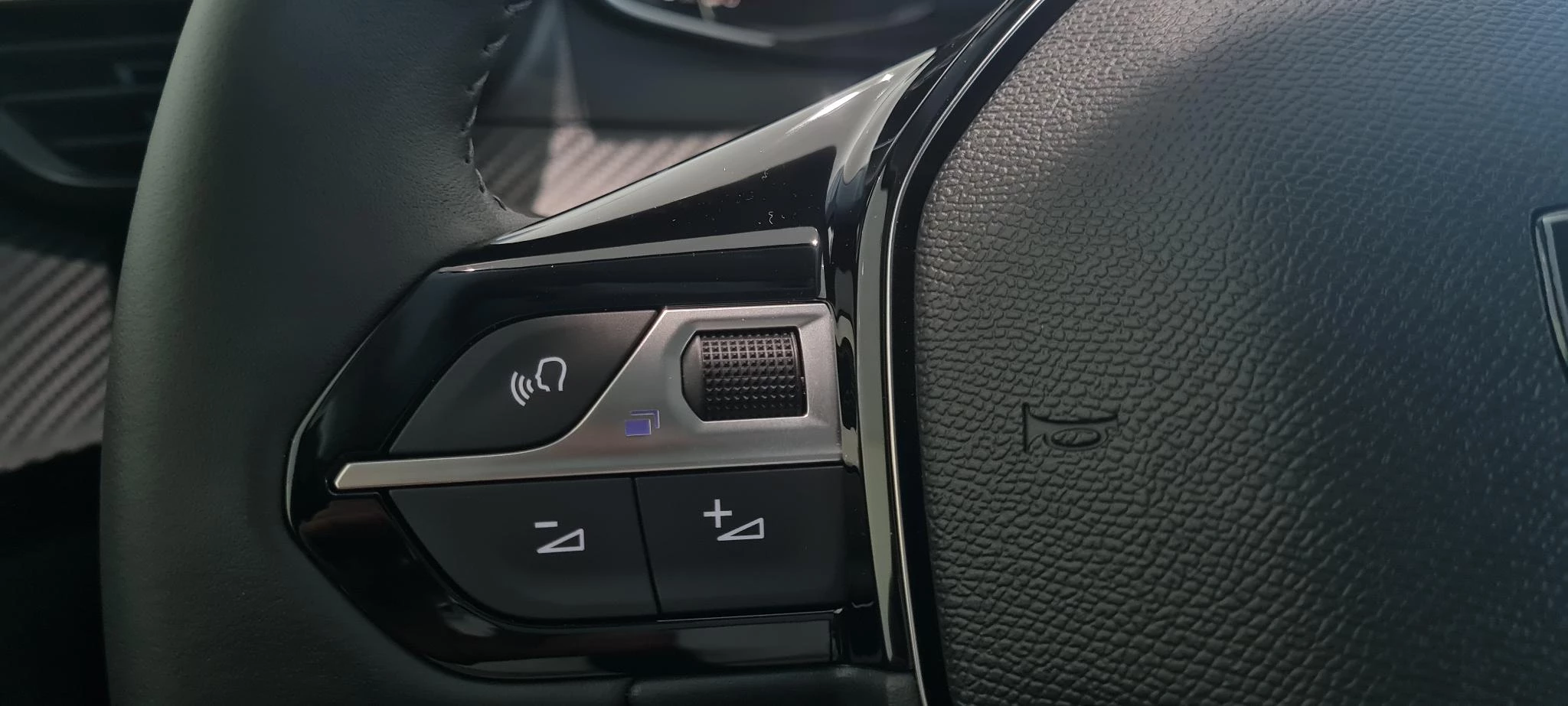 Peugeot-208-image-18