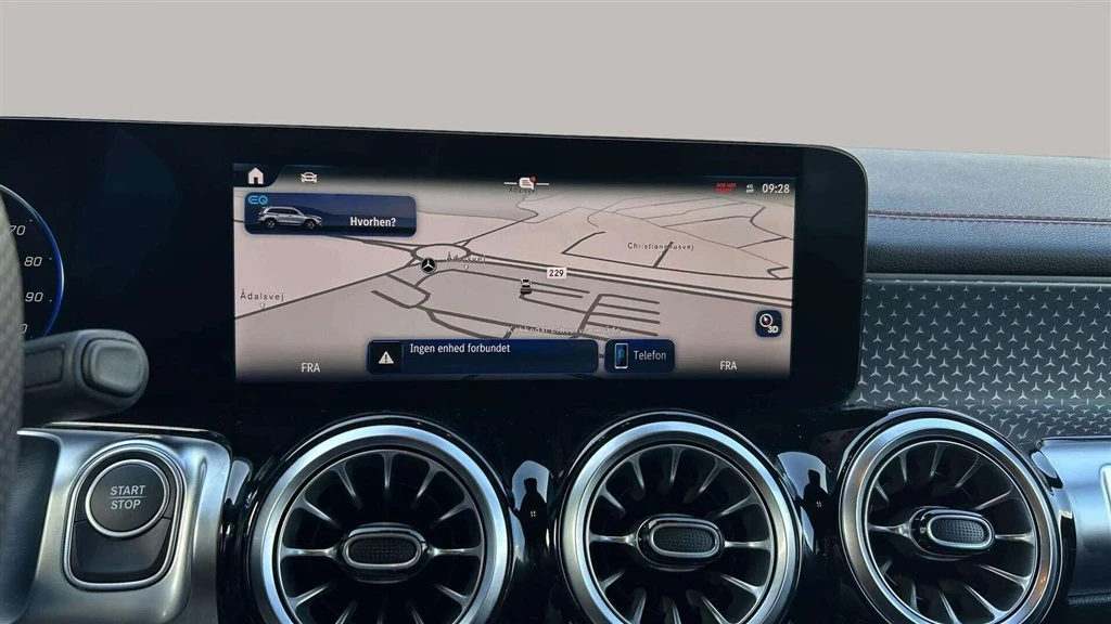 Mercedes-Benz-EQB-image-13