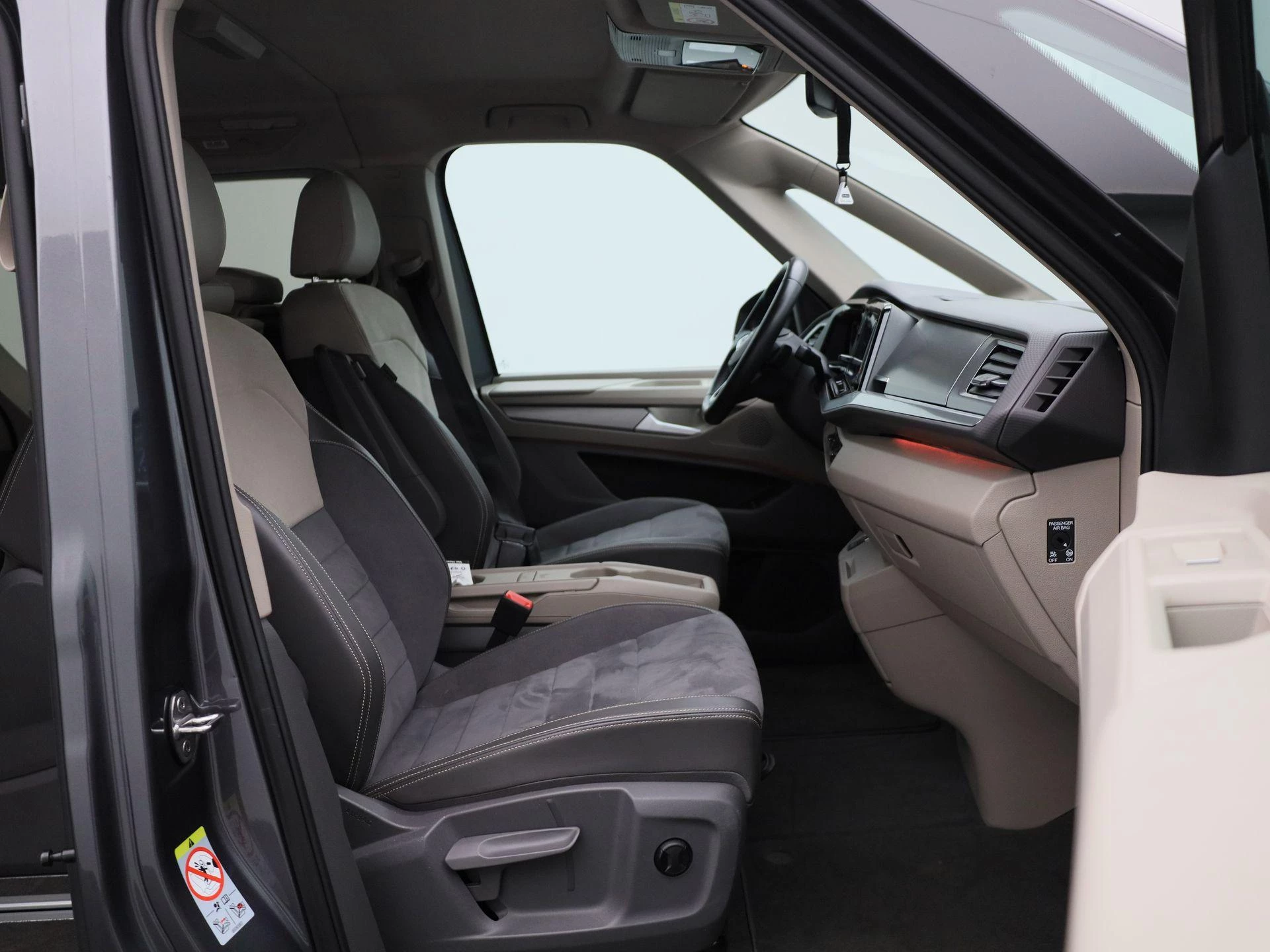 Volkswagen Multivan 1.4 eHybrid L2H1 Life 218PK