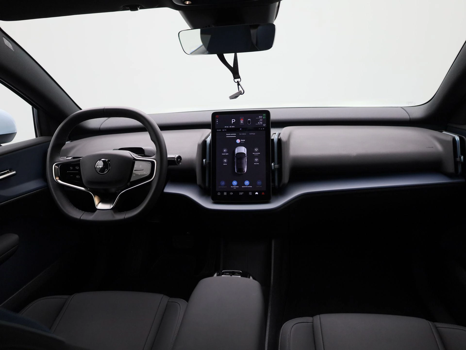 Volvo-EX30-image-30
