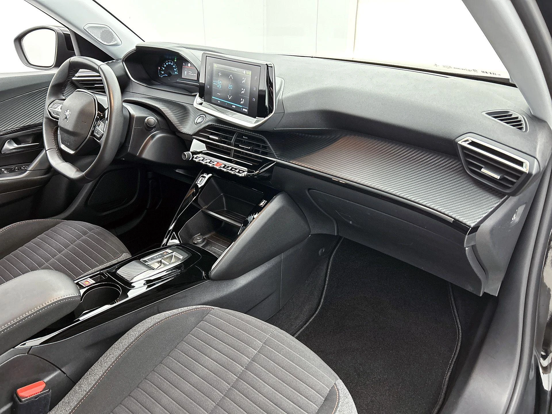 Peugeot-e-2008-image-20