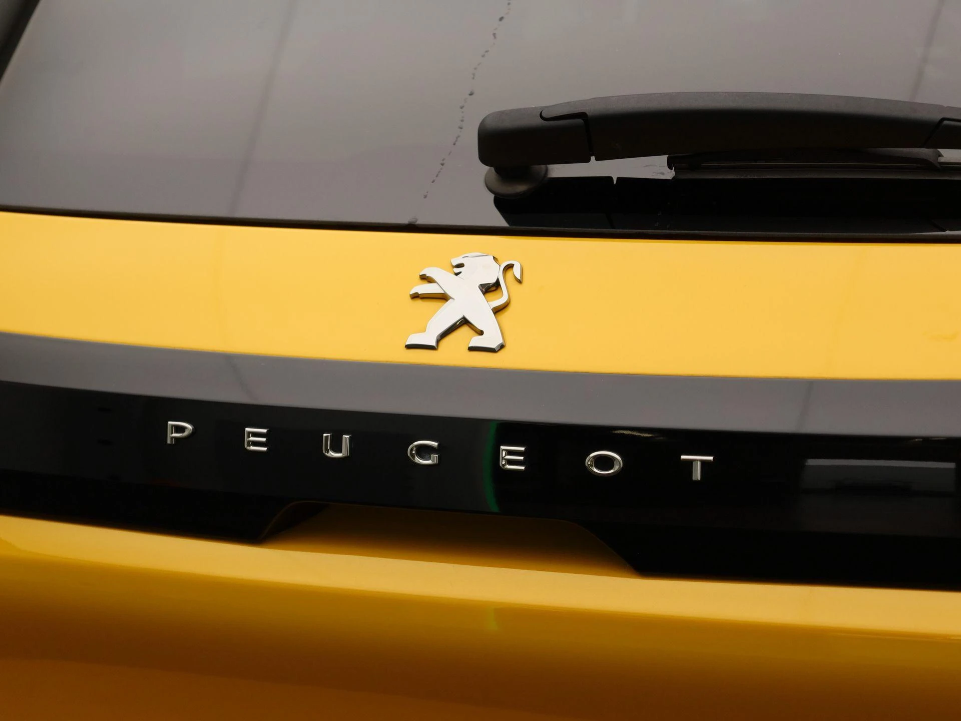 Peugeot 208 - 33