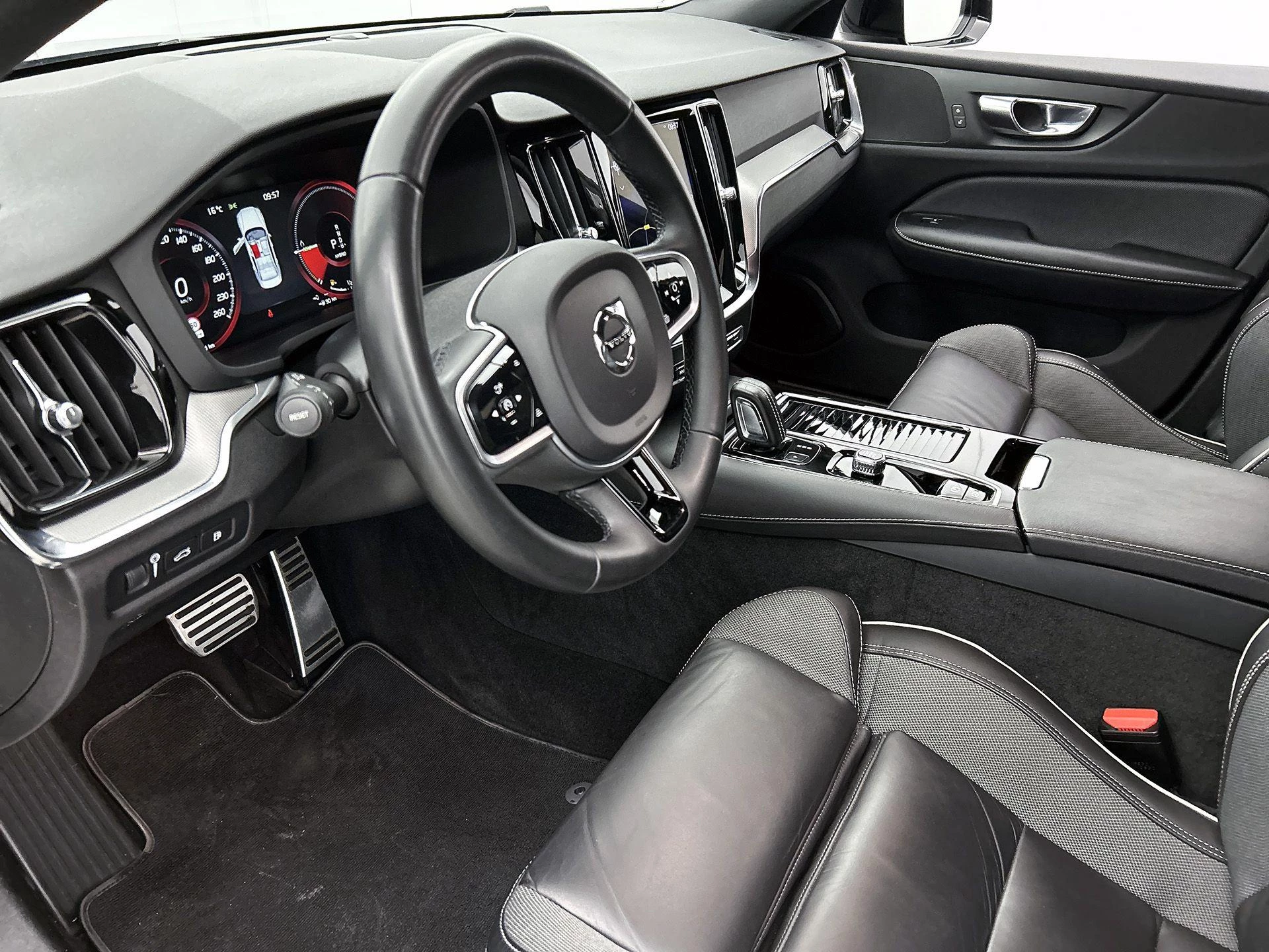Volvo S60 2.0 Recharge T6 AWD R-Design