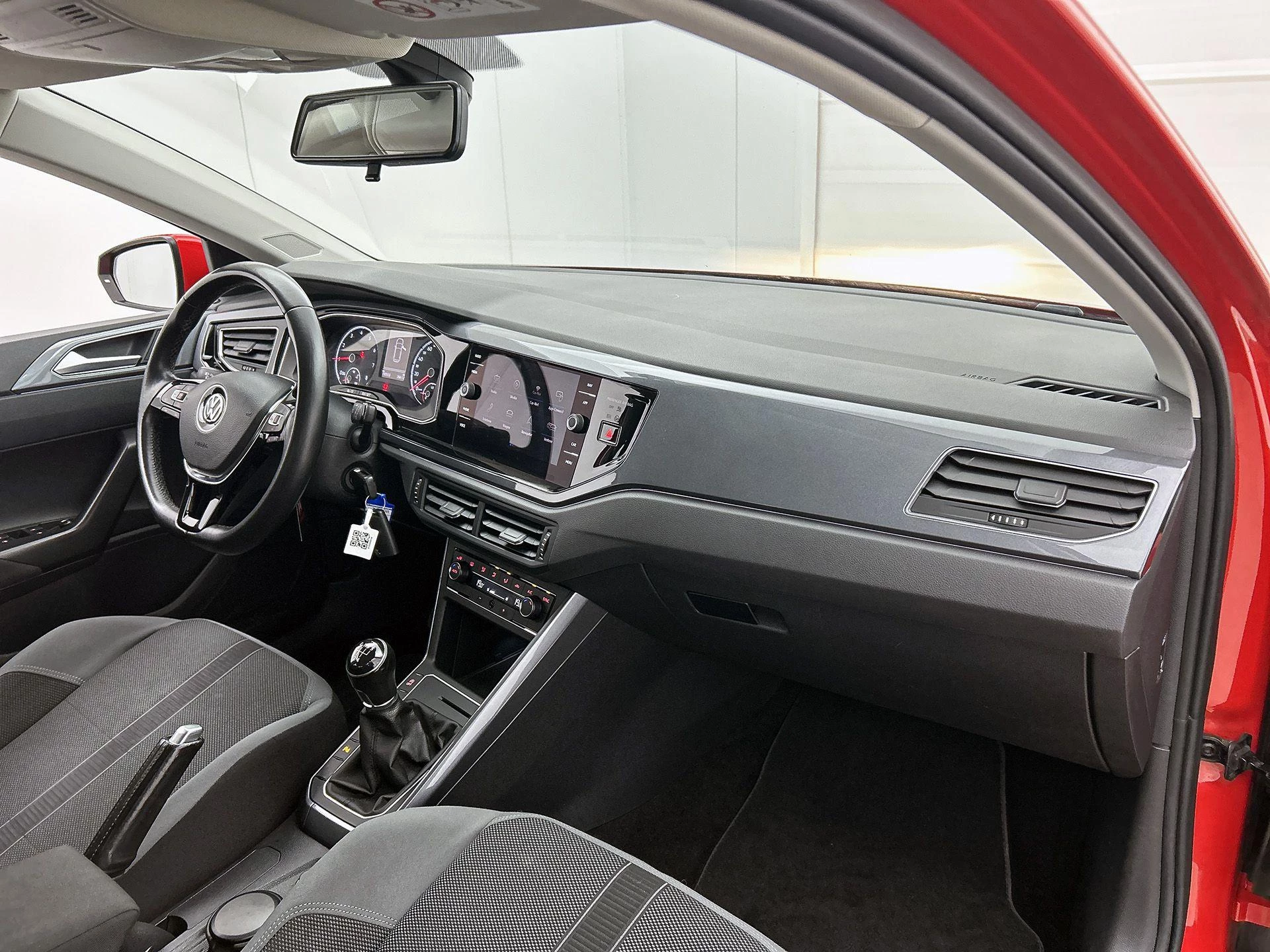 Volkswagen-Polo-image-20