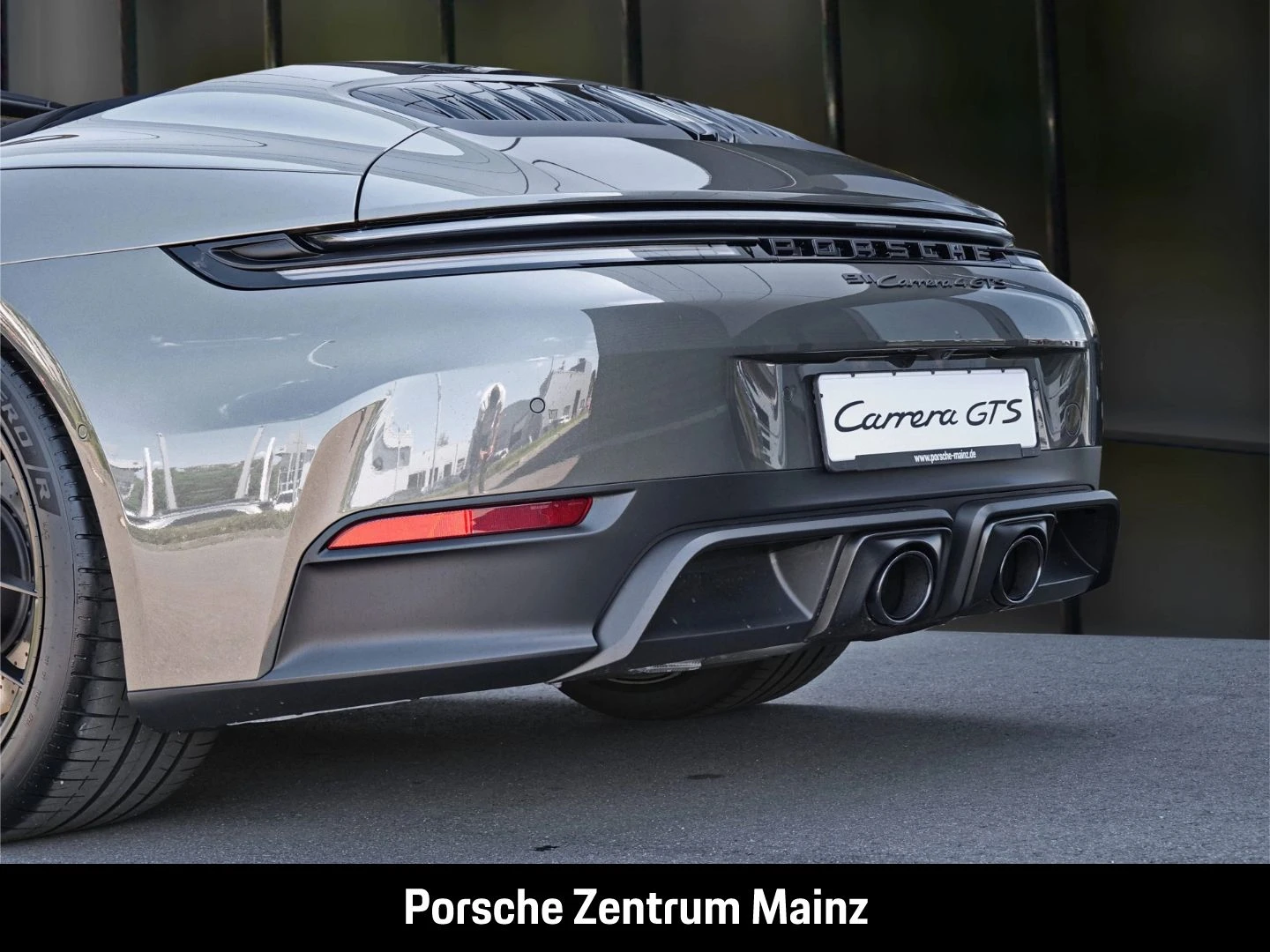 Porsche-911-image-12