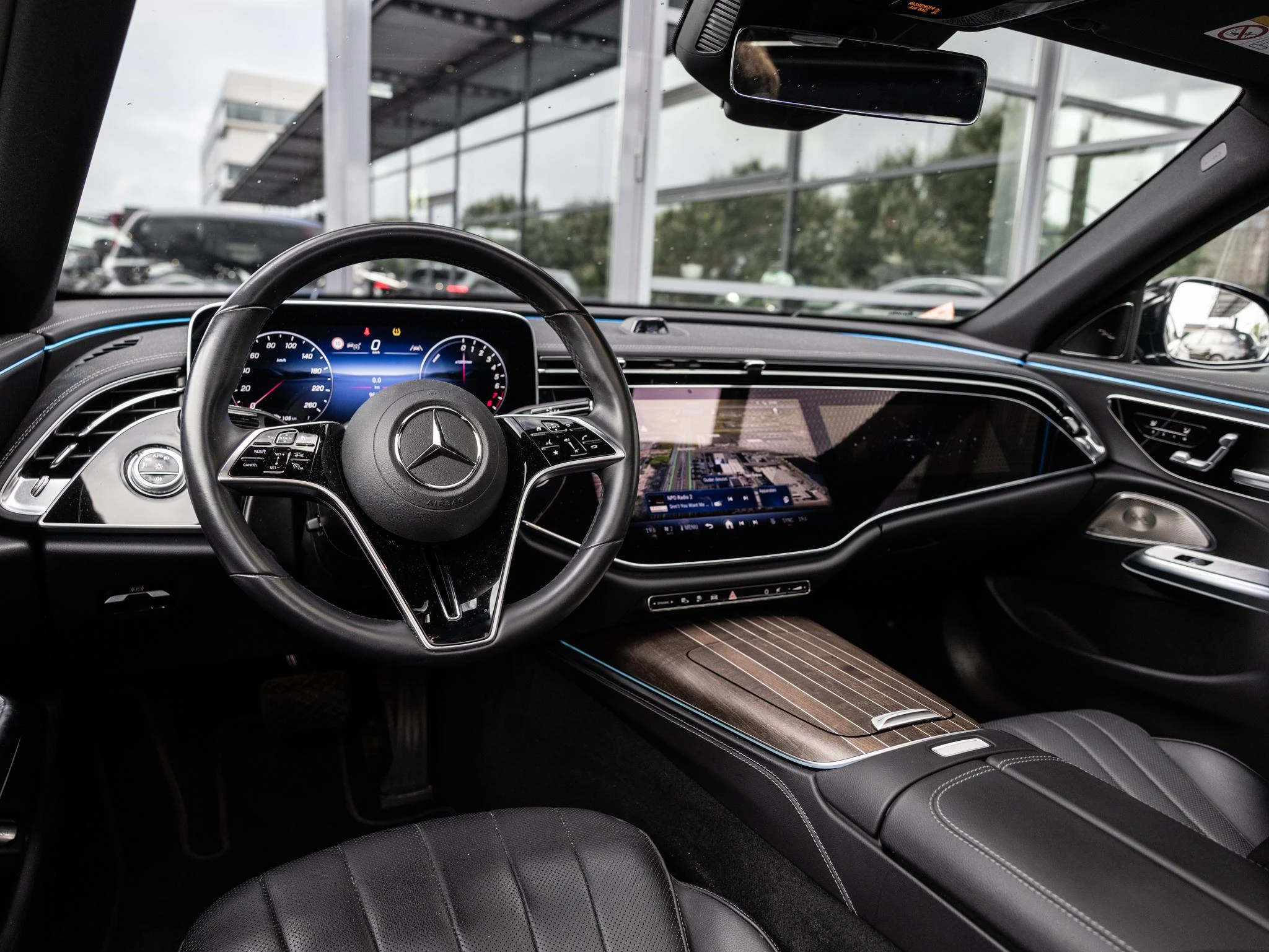 Mercedes-Benz-E-Klasse-image-16