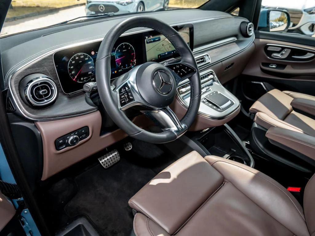 Mercedes-Benz-V-Klasse 300-image-7