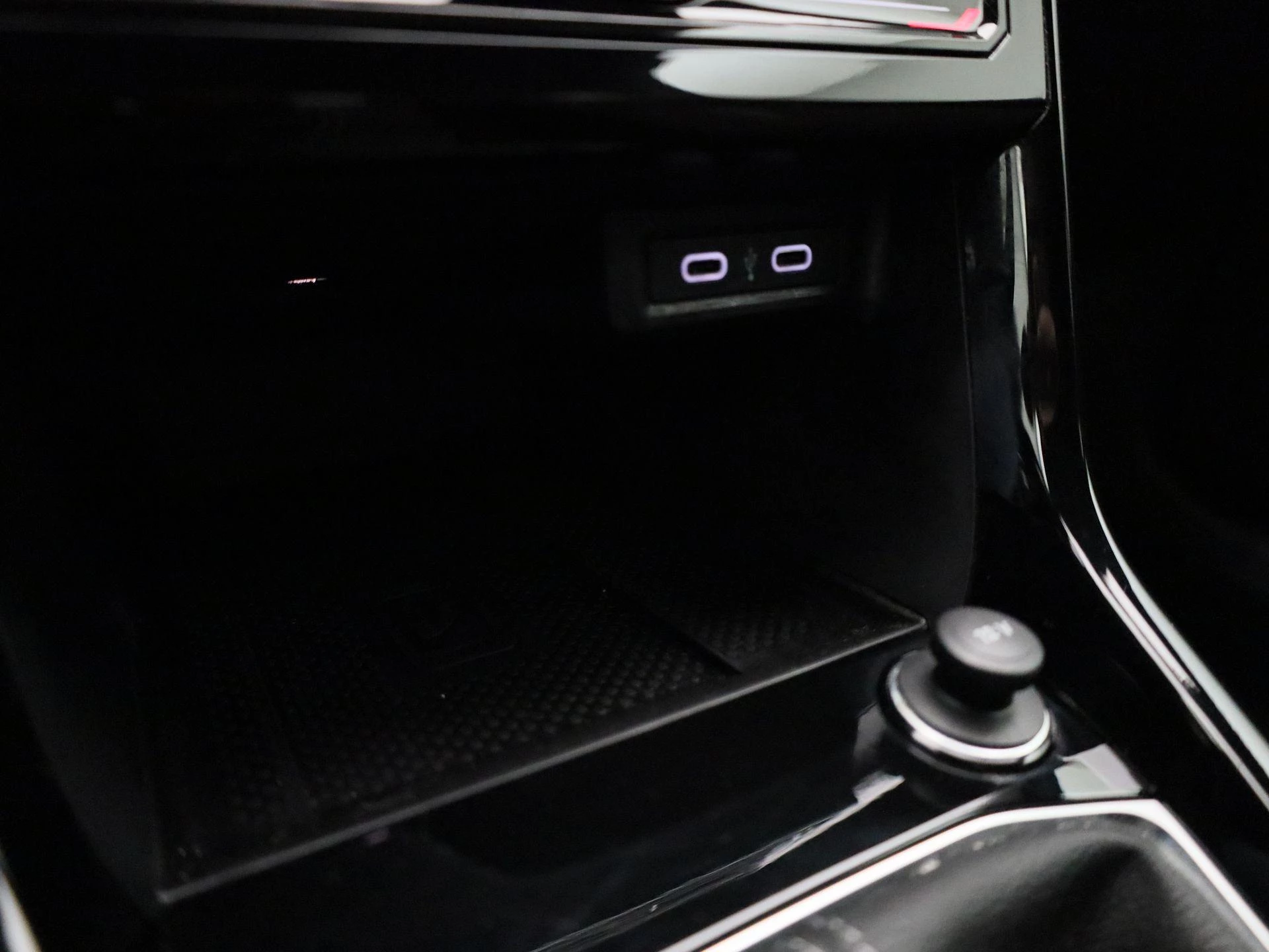 Volkswagen-T-Cross-image-26