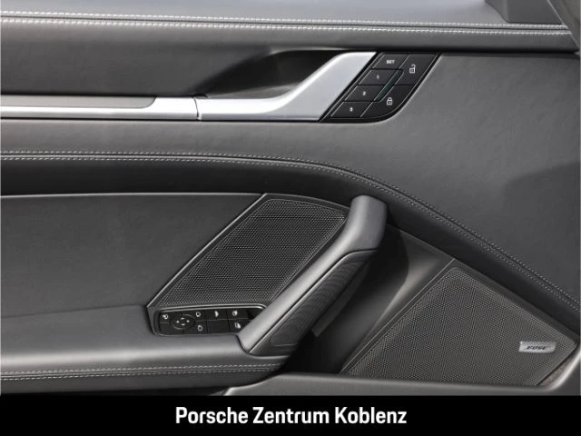 Porsche-911-image-21